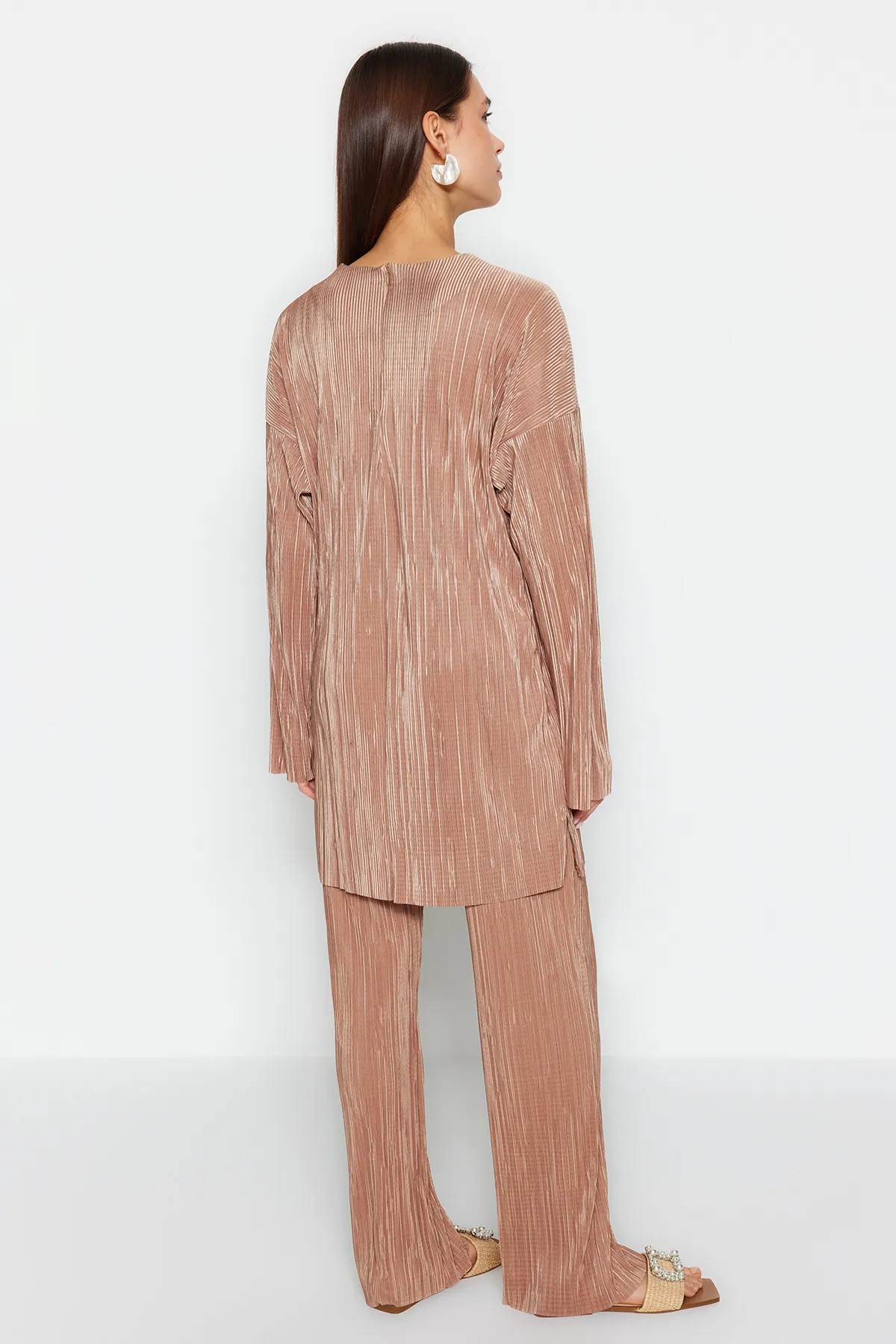 Trendyol Modest  Hellbraunes, plissiertes, gewebtes Oberteil-Unterteil-Set TCTSS24US00007