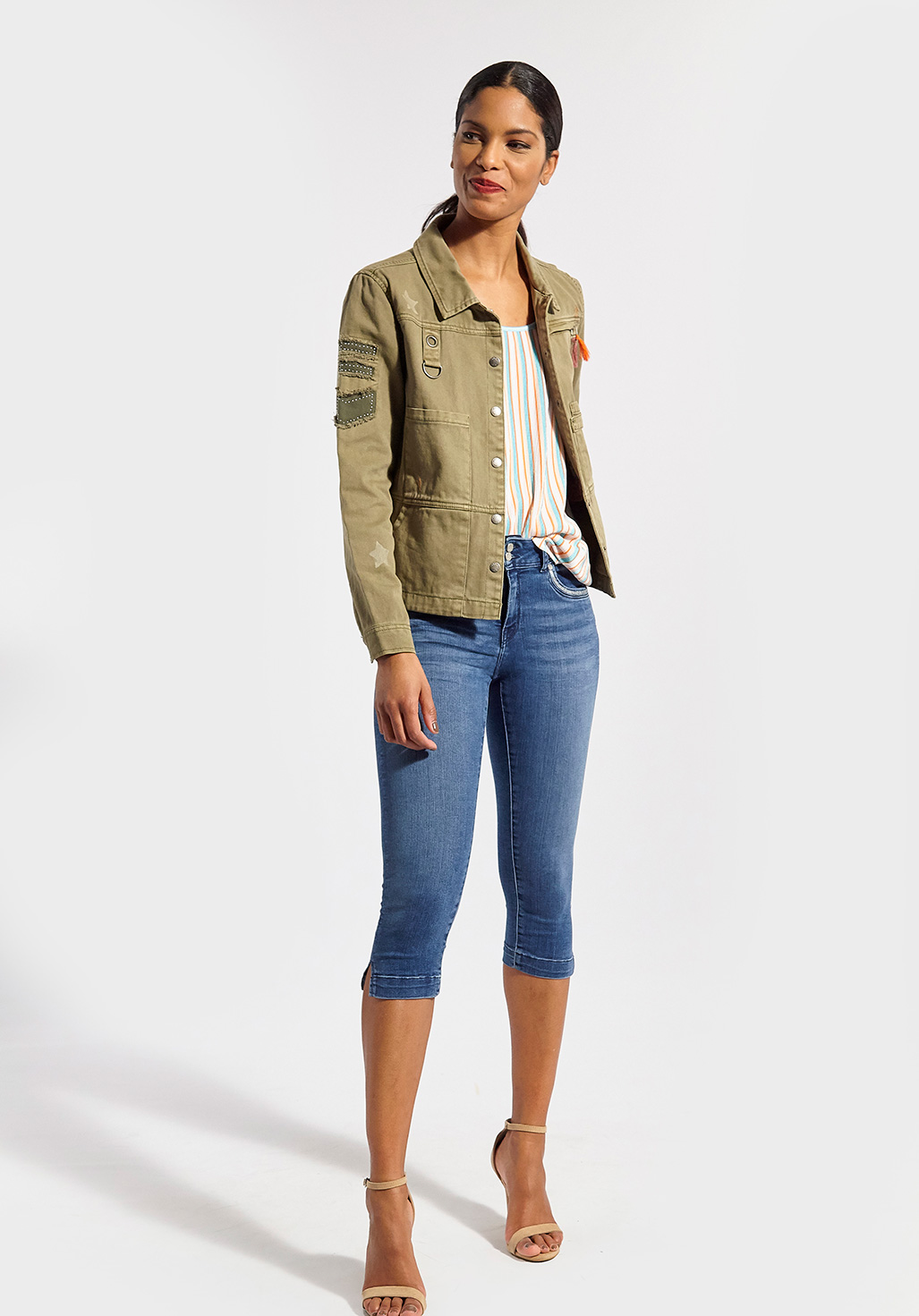 FLUO  Pantacourt, corsaire en jean coupe slim, taille standard