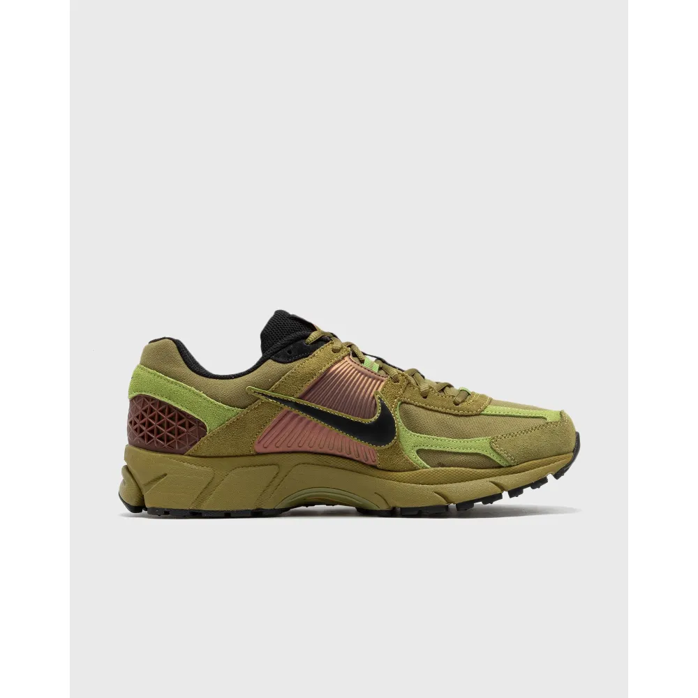 Nike Zoom Vomero 5 FJ1910 300 / grün