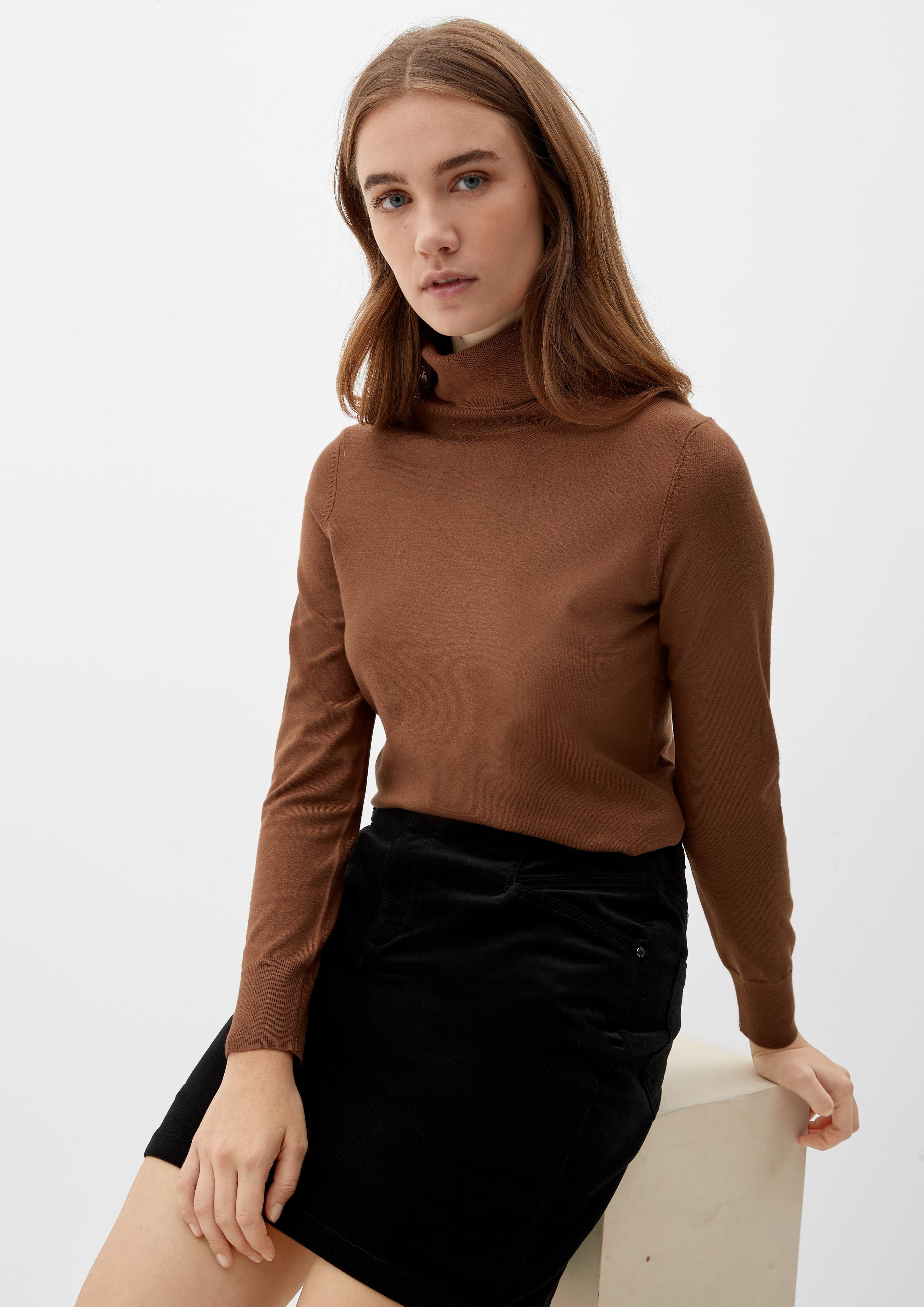 Rollkragenpullover aus Viskosemix  2121150-8764