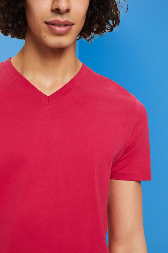 T-Shirt aus Baumwolle mit V-Ausschnitt, Slim Fit