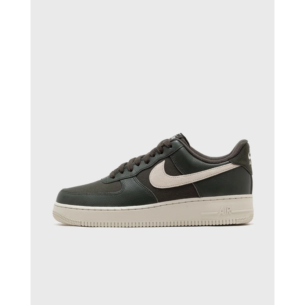 Nike Air Force 1 07 LX DV7186-301 / grün