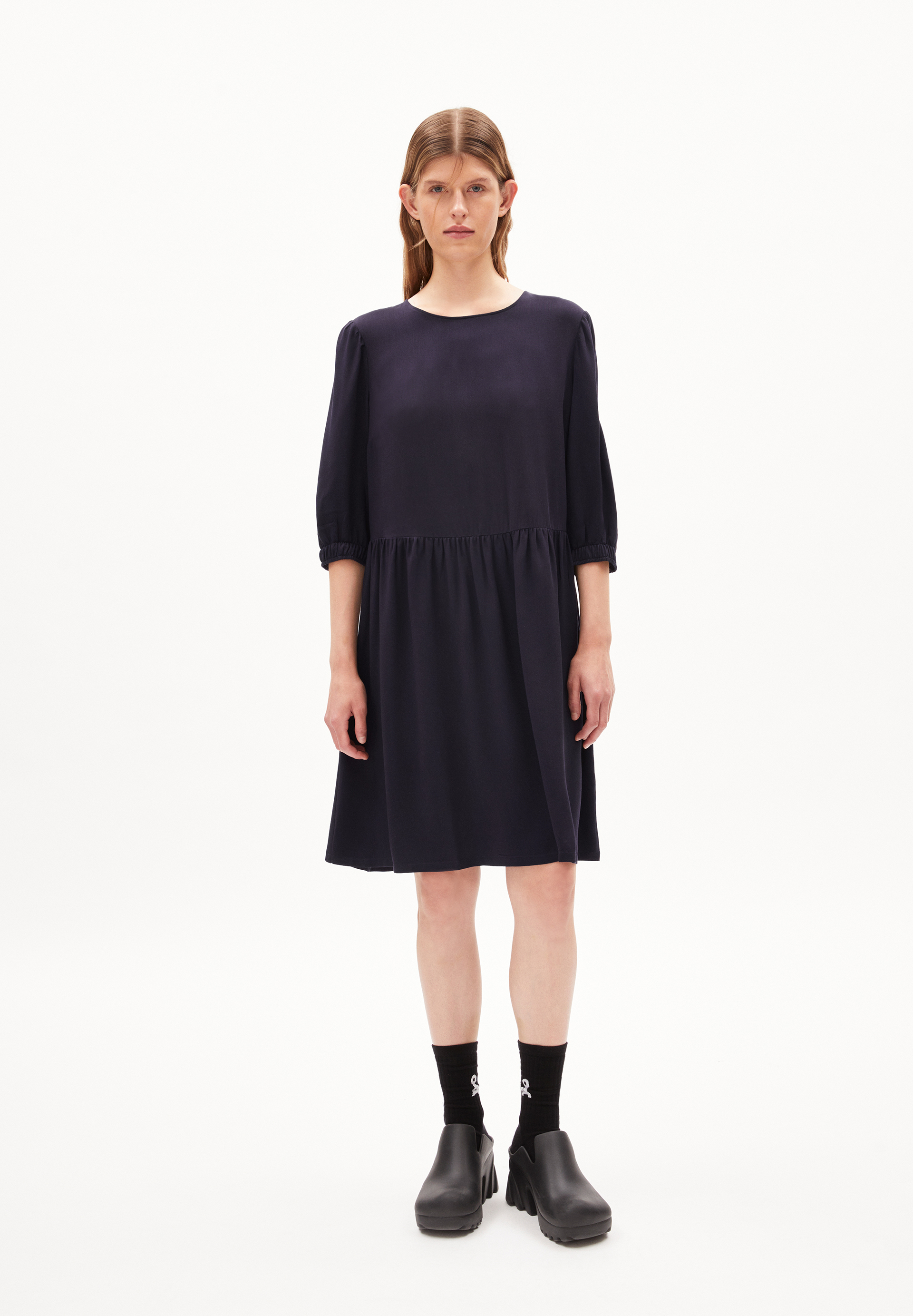 Webkleid Relaxed Fit aus LENZING™ ECOVERO™ Viskose