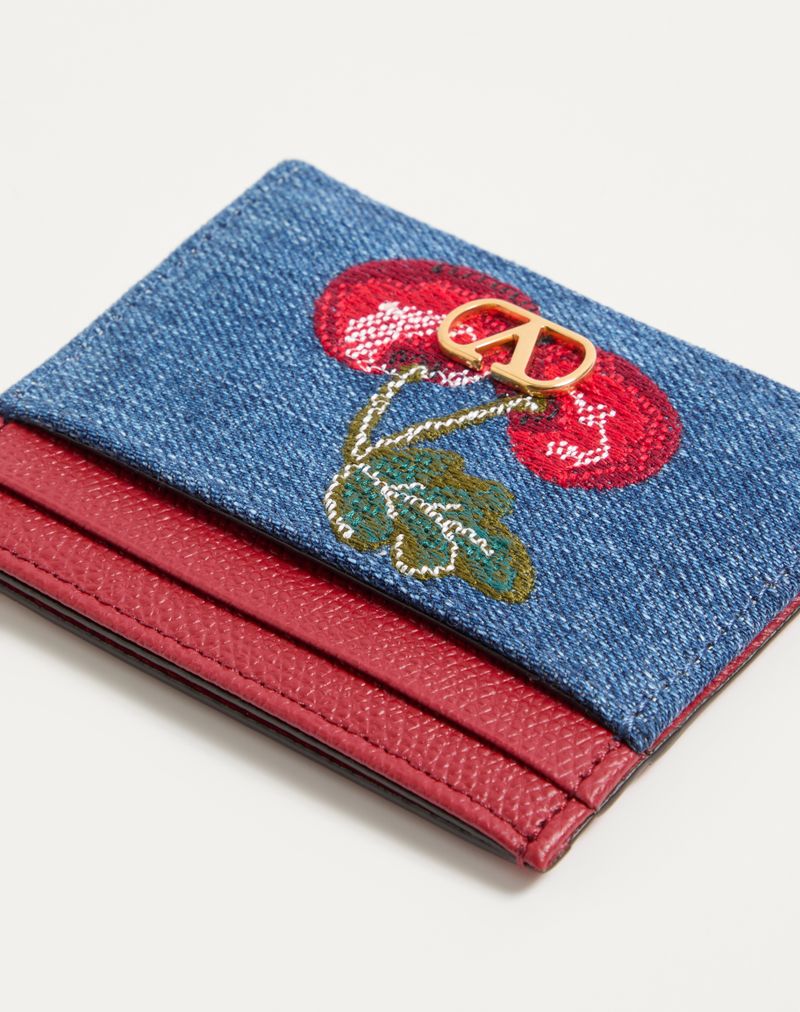 VLogo Signature-kortholder i denim med kirsebærbroderi