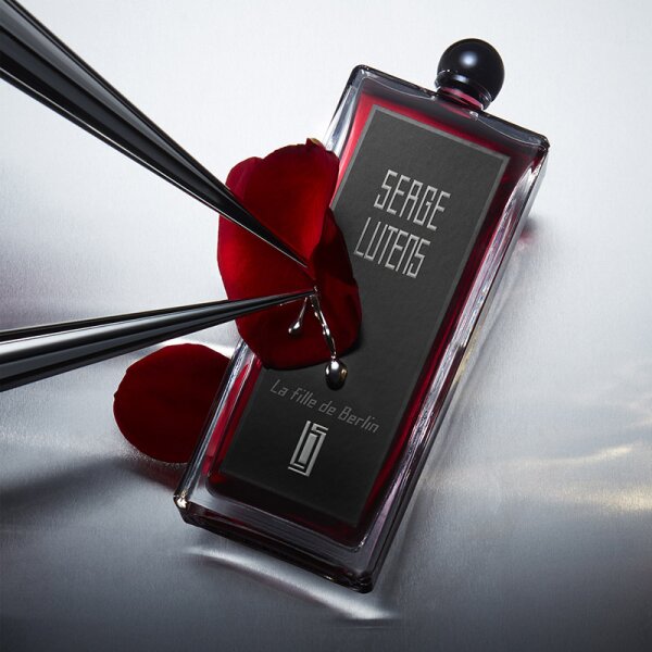Serge Lutens Collection Noire La Fille de Berlin Eau de Parfum