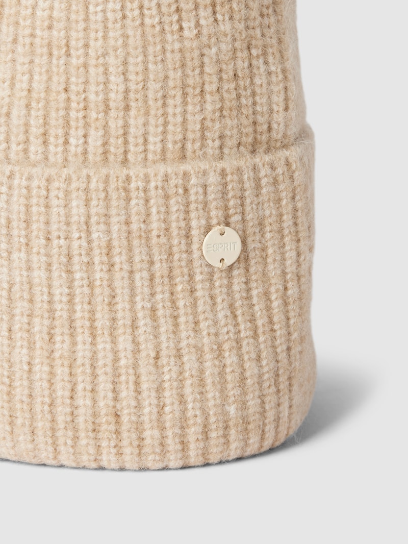 Strickmütze mit Label-Detail Modell 'SKI' in beige