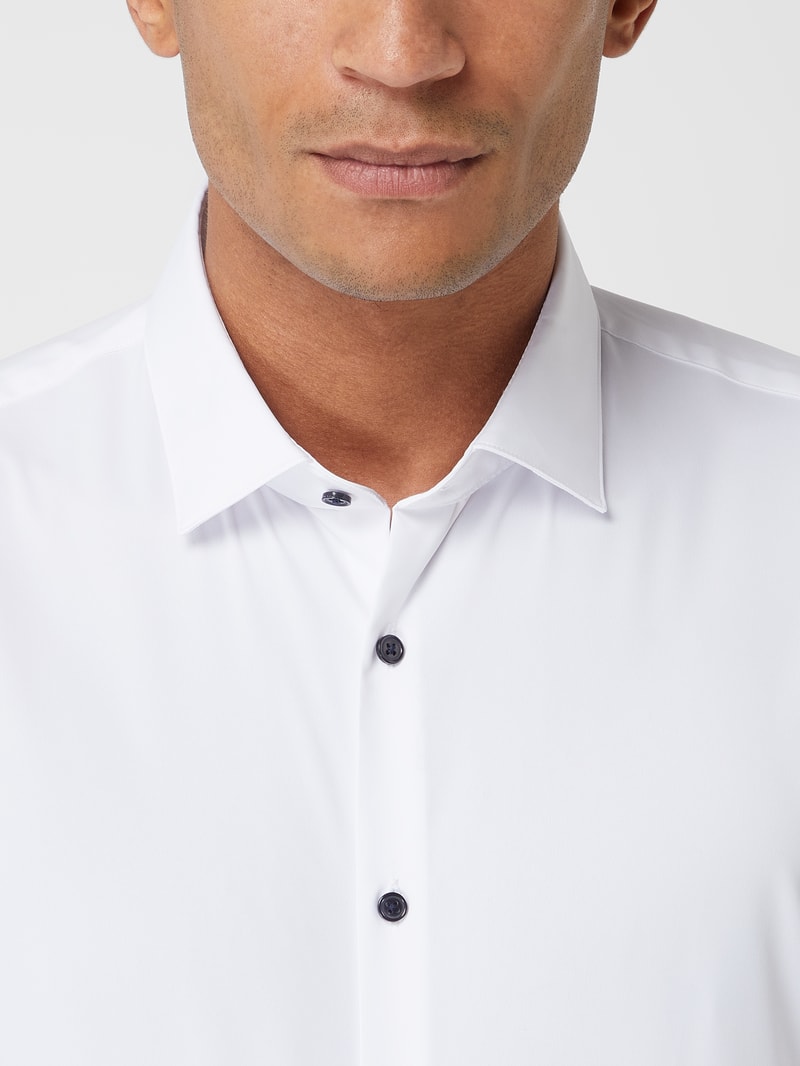 Super Slim Fit Business-Hemd mit Stretch-Anteil in weiß