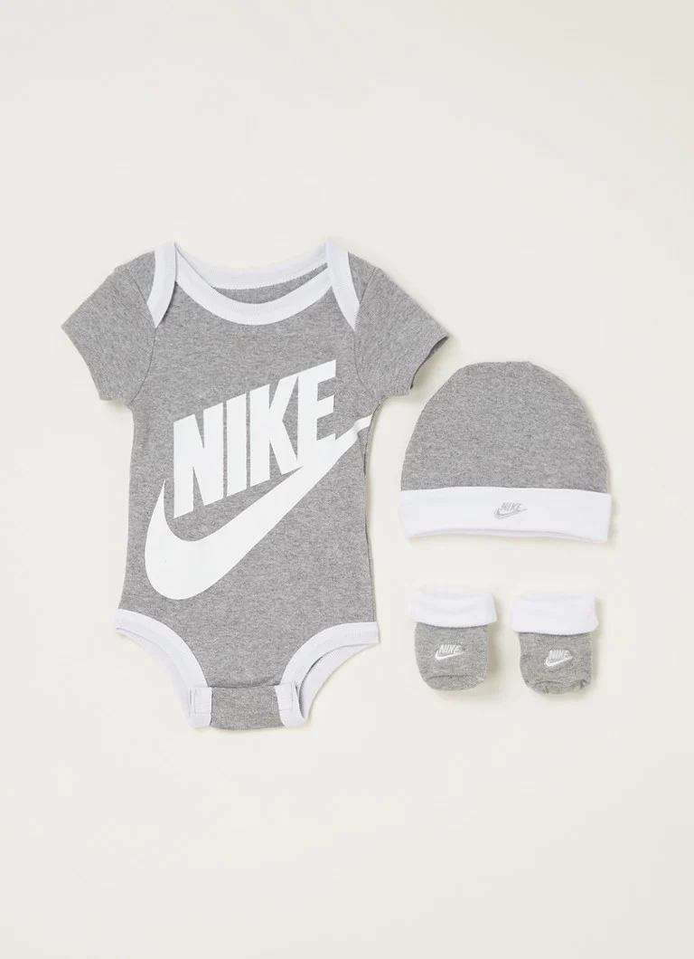 „Nike“ dovanų rinkinys su romperiu, kepure ir kojinėmis, 3 dalių