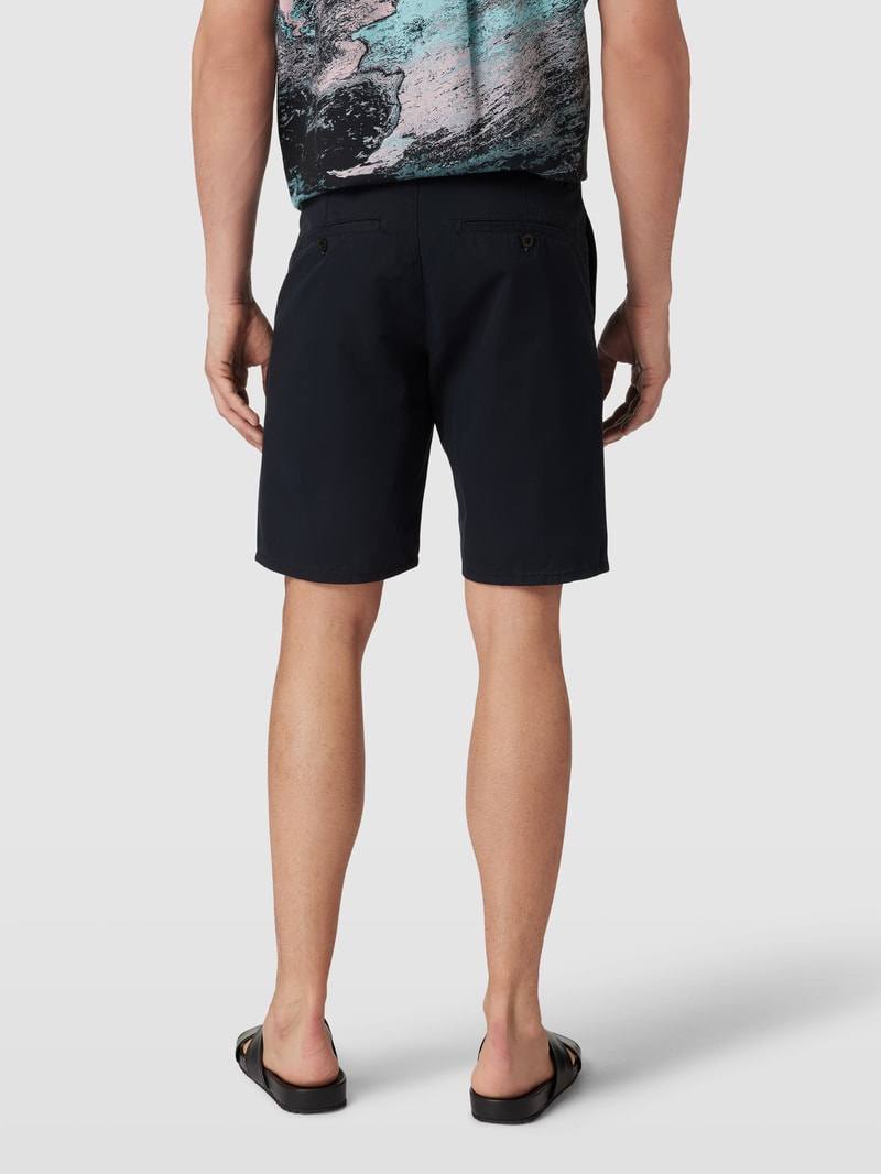 Relaxed Fit Chino-Shorts mit Eingrifftaschen Modell 'SUMMER' in schwarz