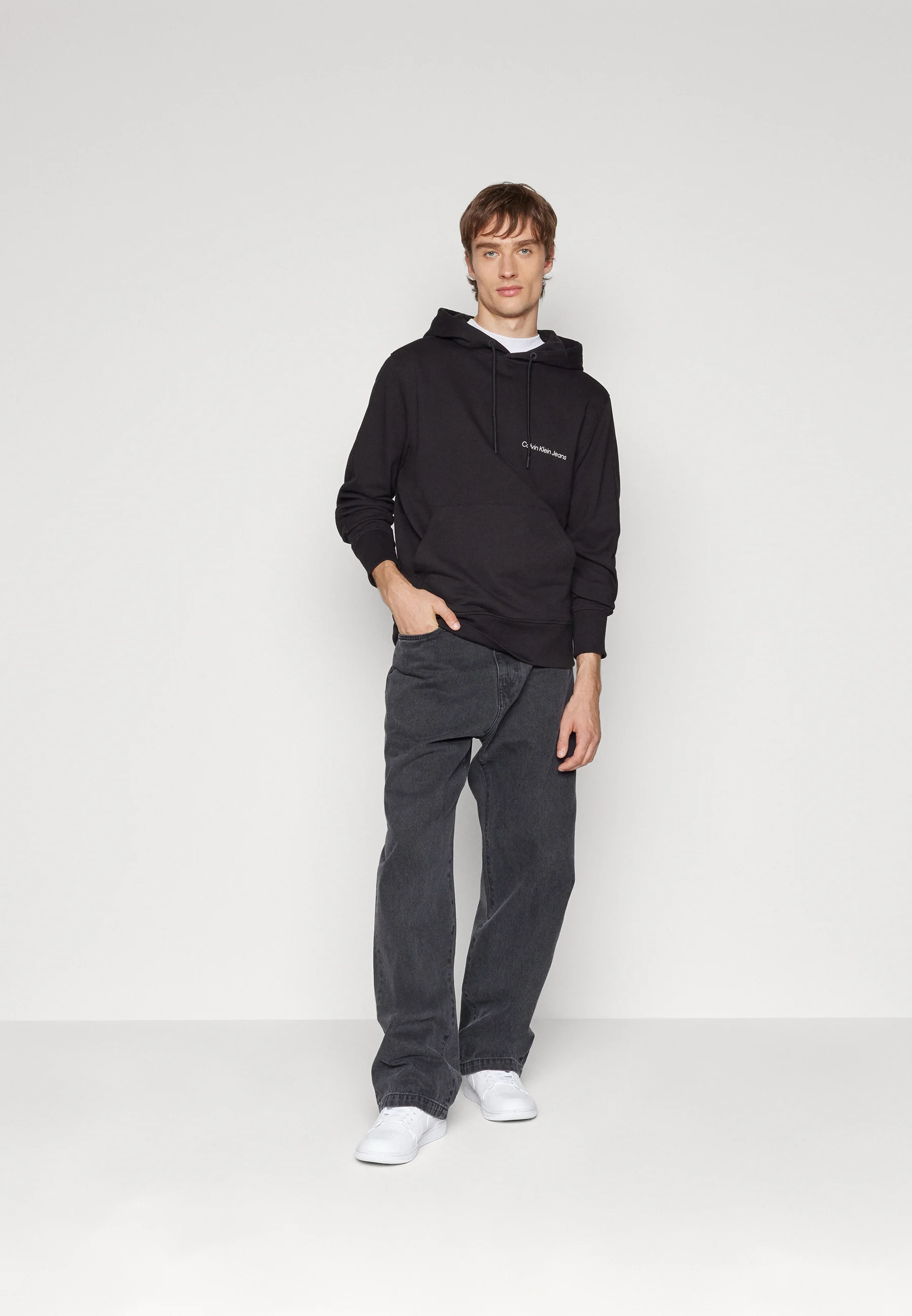Sudadera con capucha institucional de Calvin Klein Jeans
