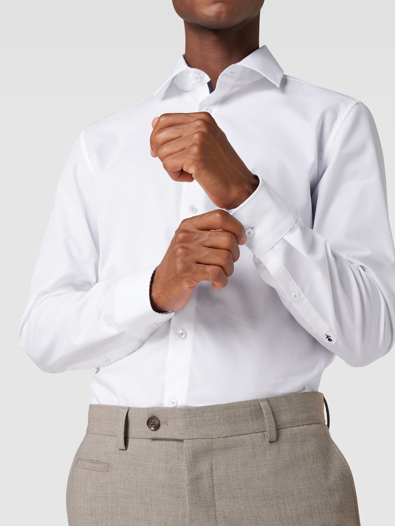 Slim Fit Business-Hemd mit Kentkragen in weiß