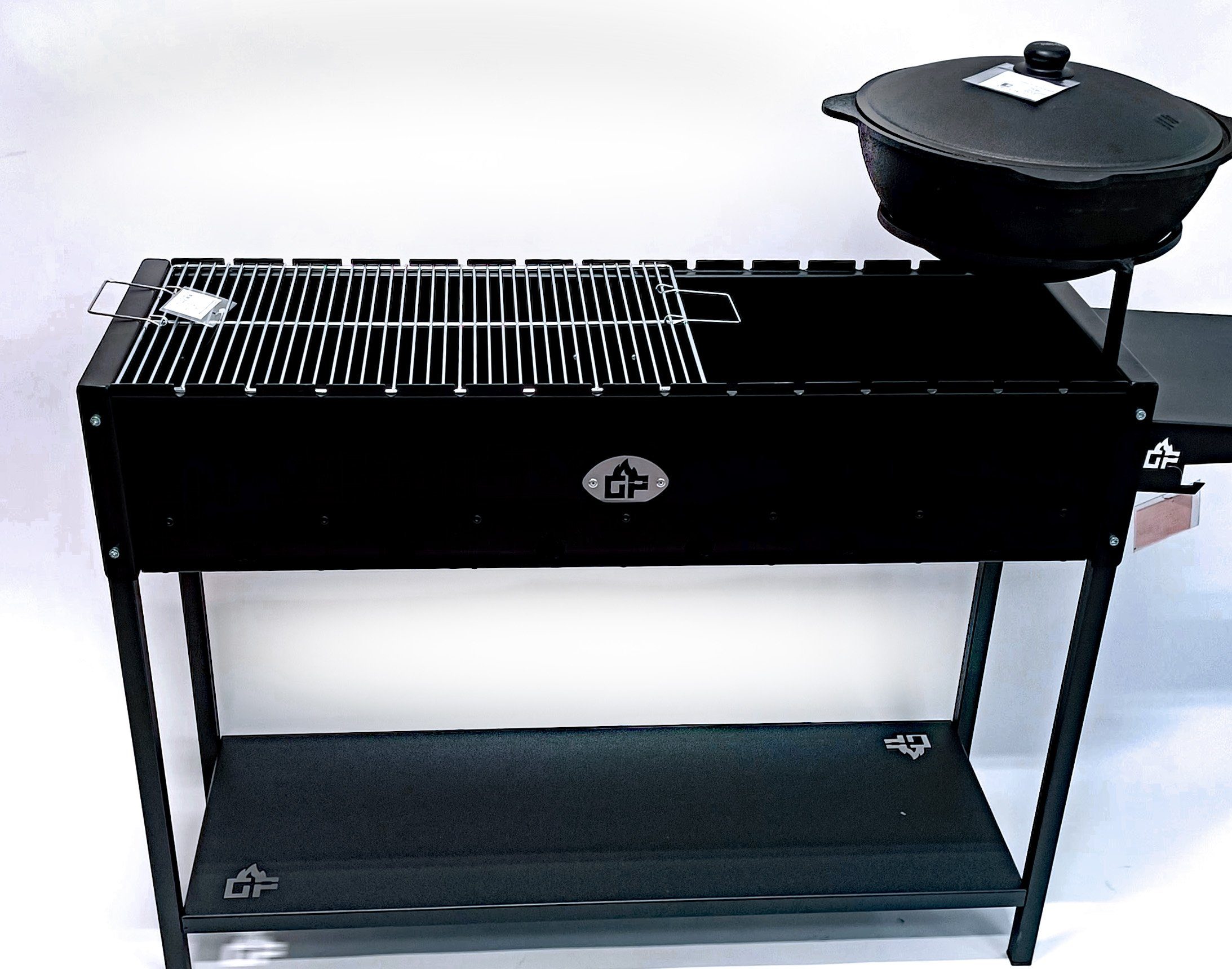 Grillpeter Holzkohlegrill Mangal Set Batyr XL Schaschlikgrill 100cm mit Grillrost Kasan 8L