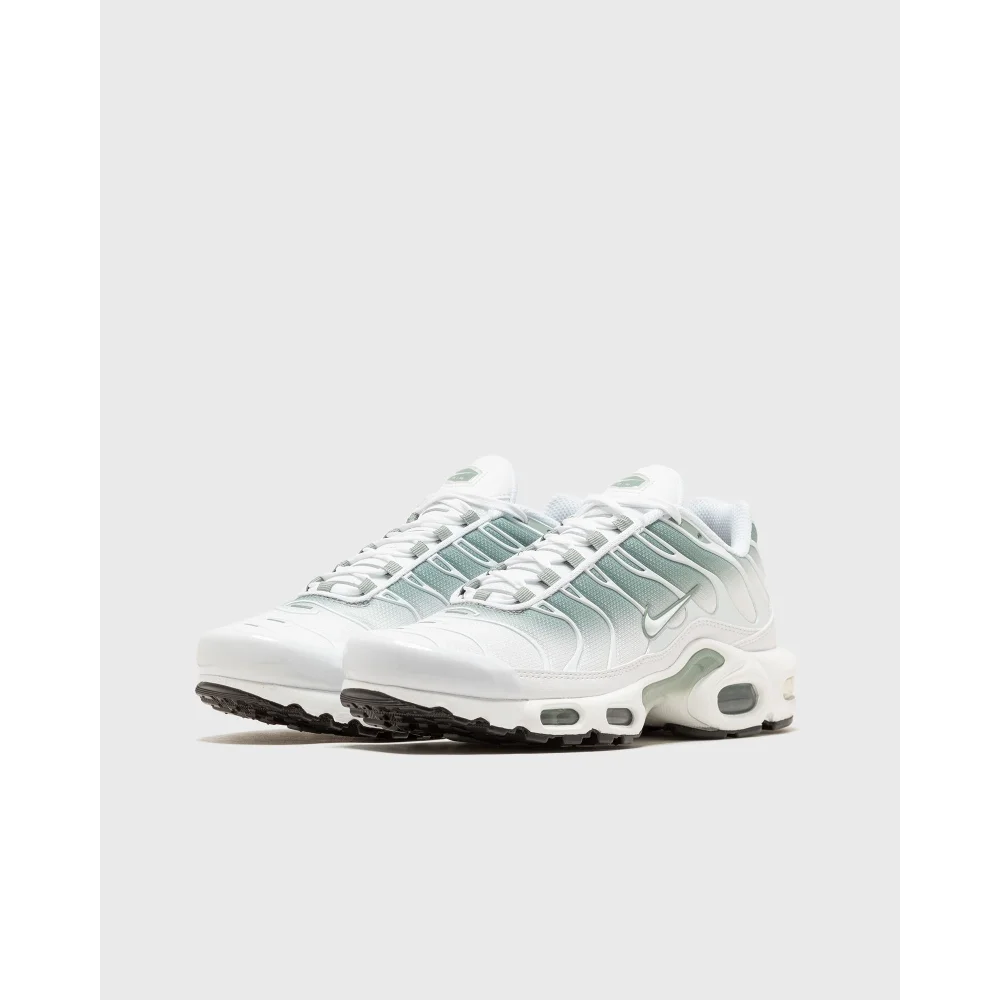 Nike Air Max Wmns Plus DZ3670-100 / weiss