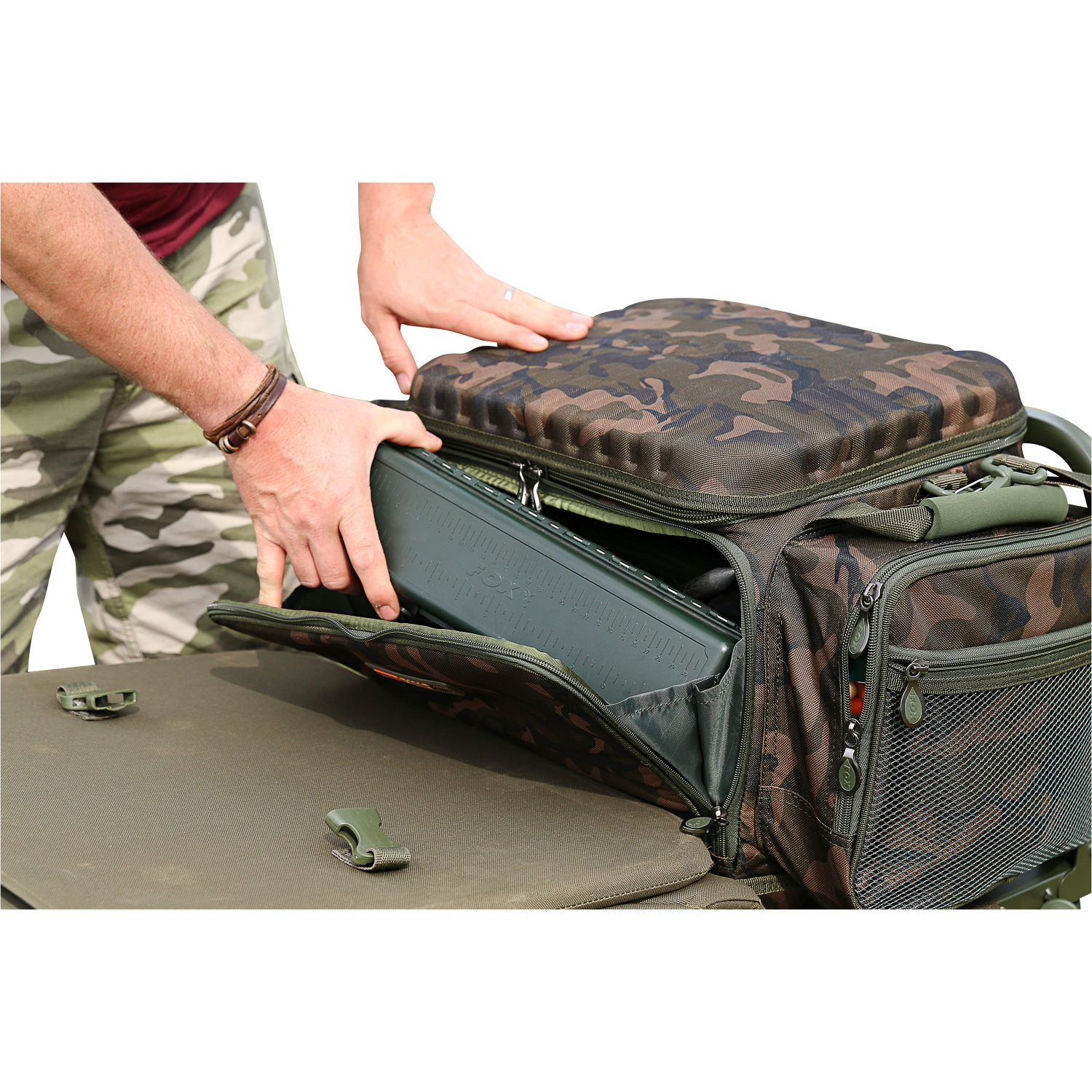 Fox Carp Zubehörtasche Camolite™ Barrow Bag