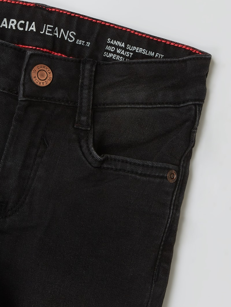 Super Slim Fit Jeans mit Stretch-Anteil Modell 'Sanna' in jeans