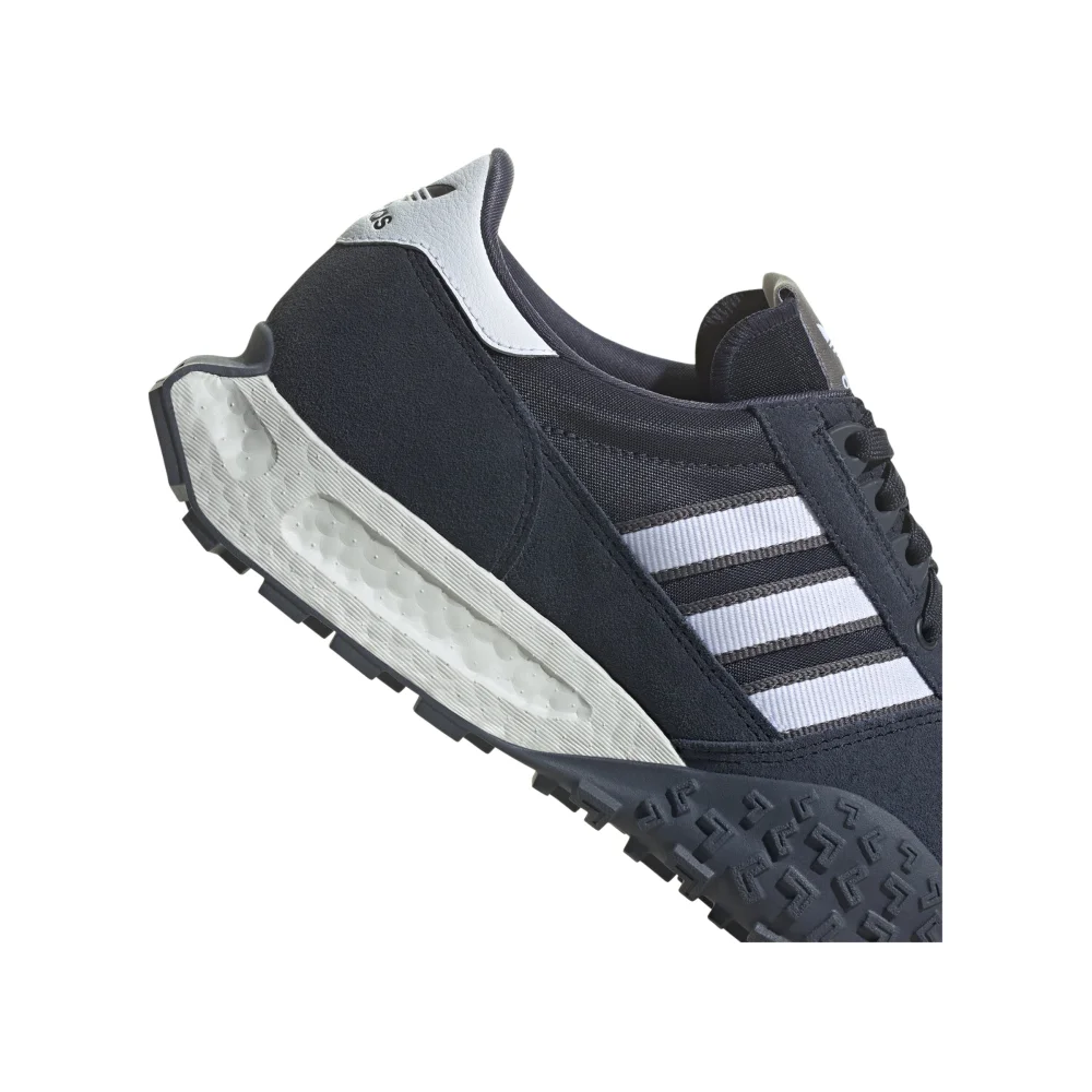 adidas Retropy E5 W.R.P. HP2192 / blau