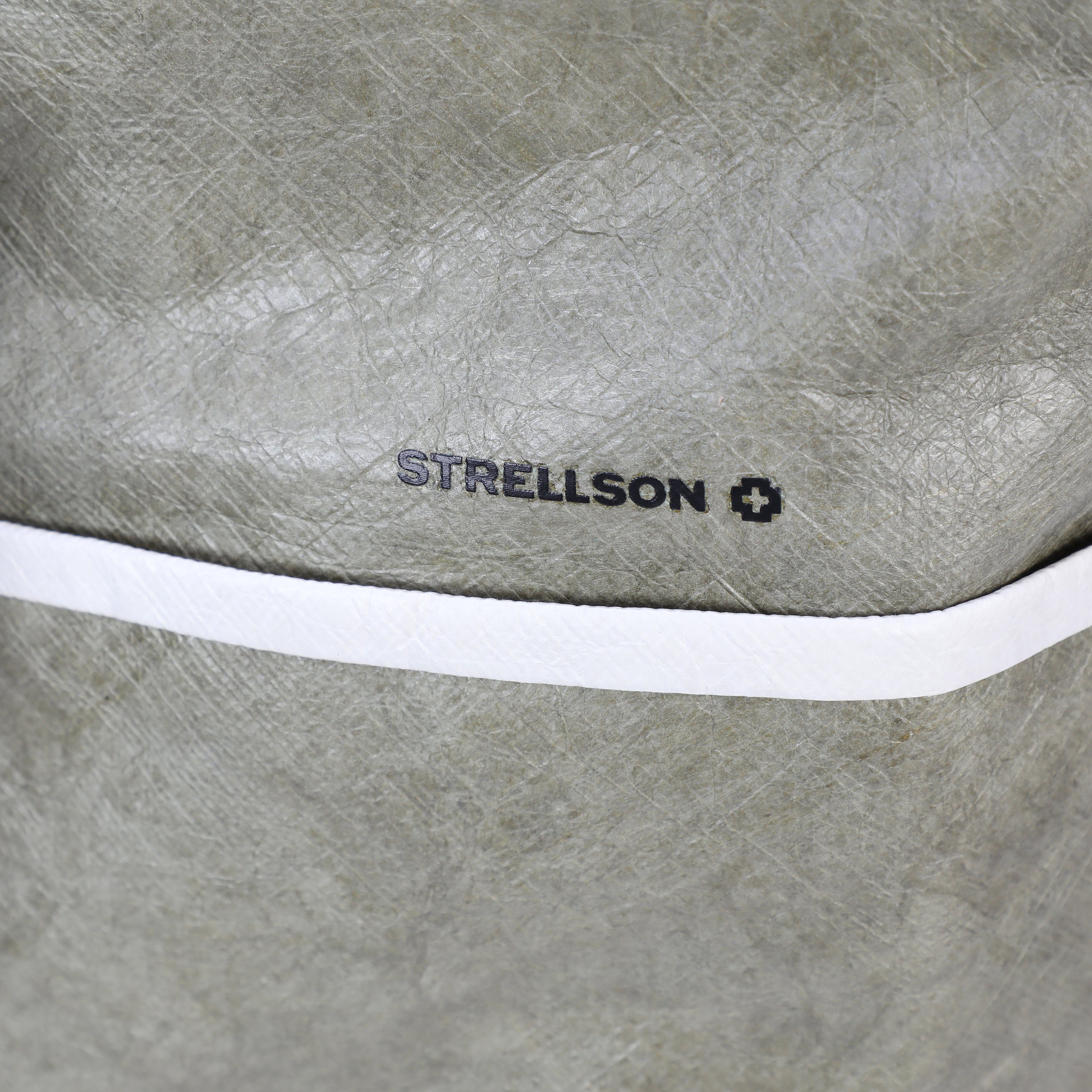 Strellson Weekender, outer: polyethylene, inner: cotton