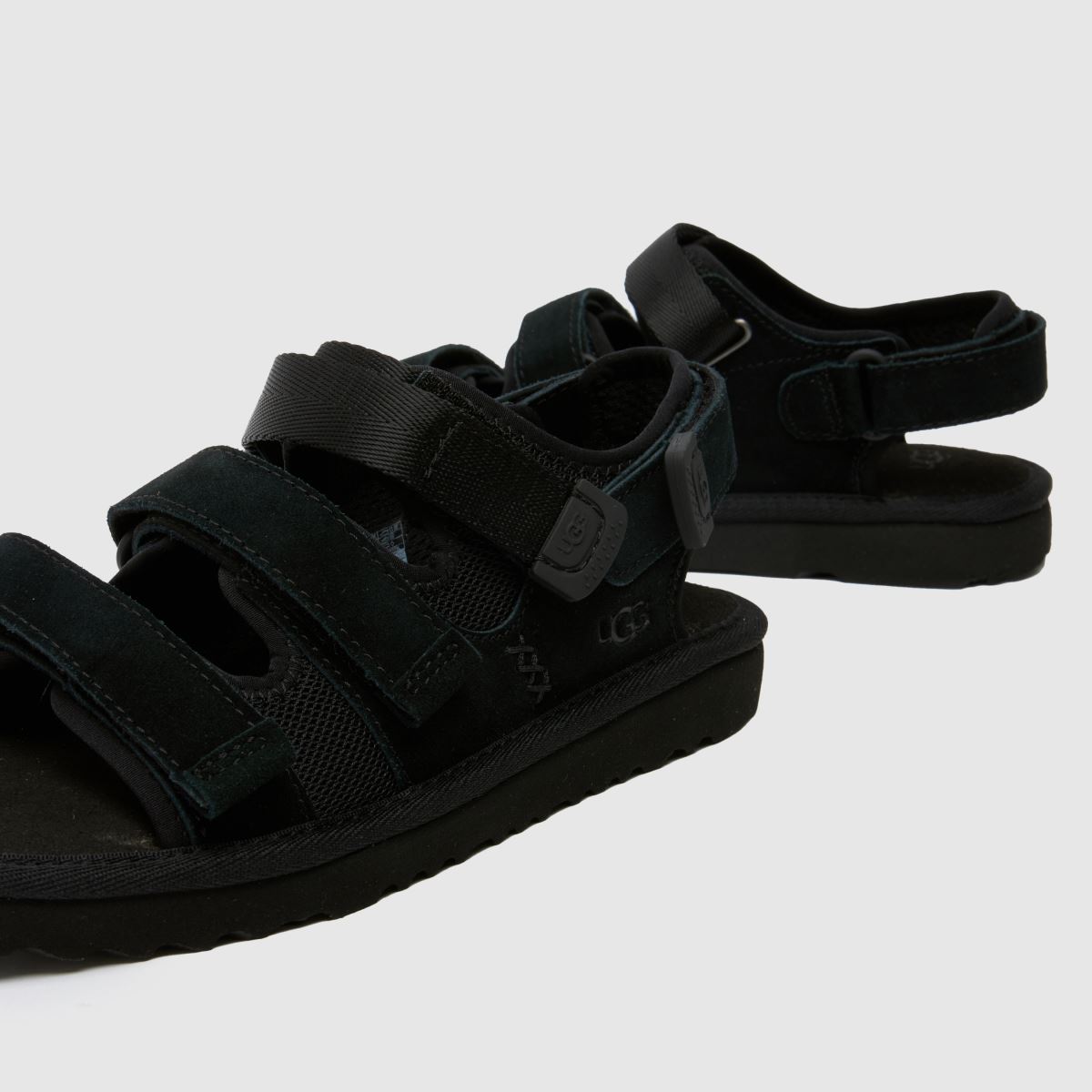UGG svarta Goldencoast sandaler med flera remmar för ungdomar
