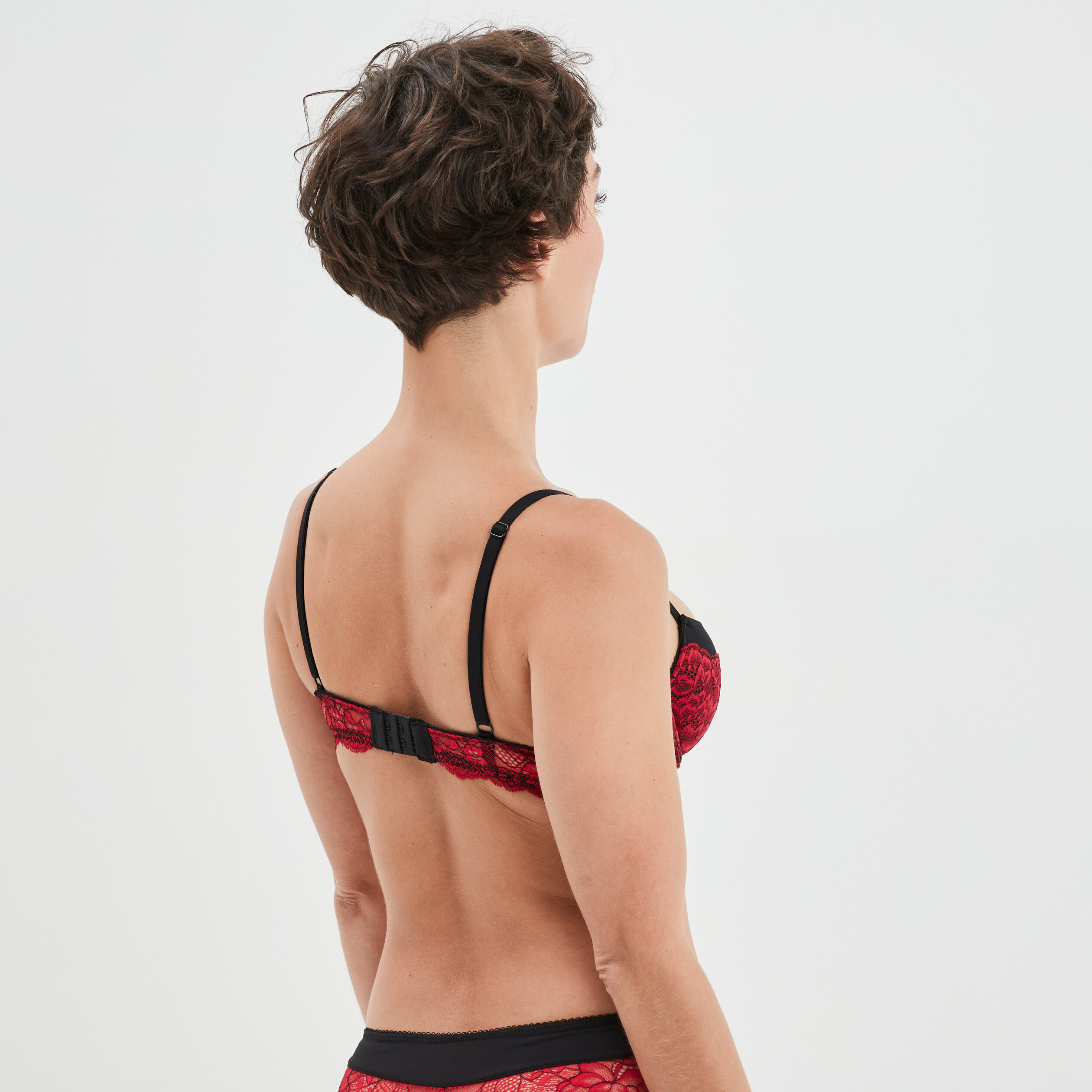 Soutien-gorge corbeille micro dentelle rouge femme | La Halle