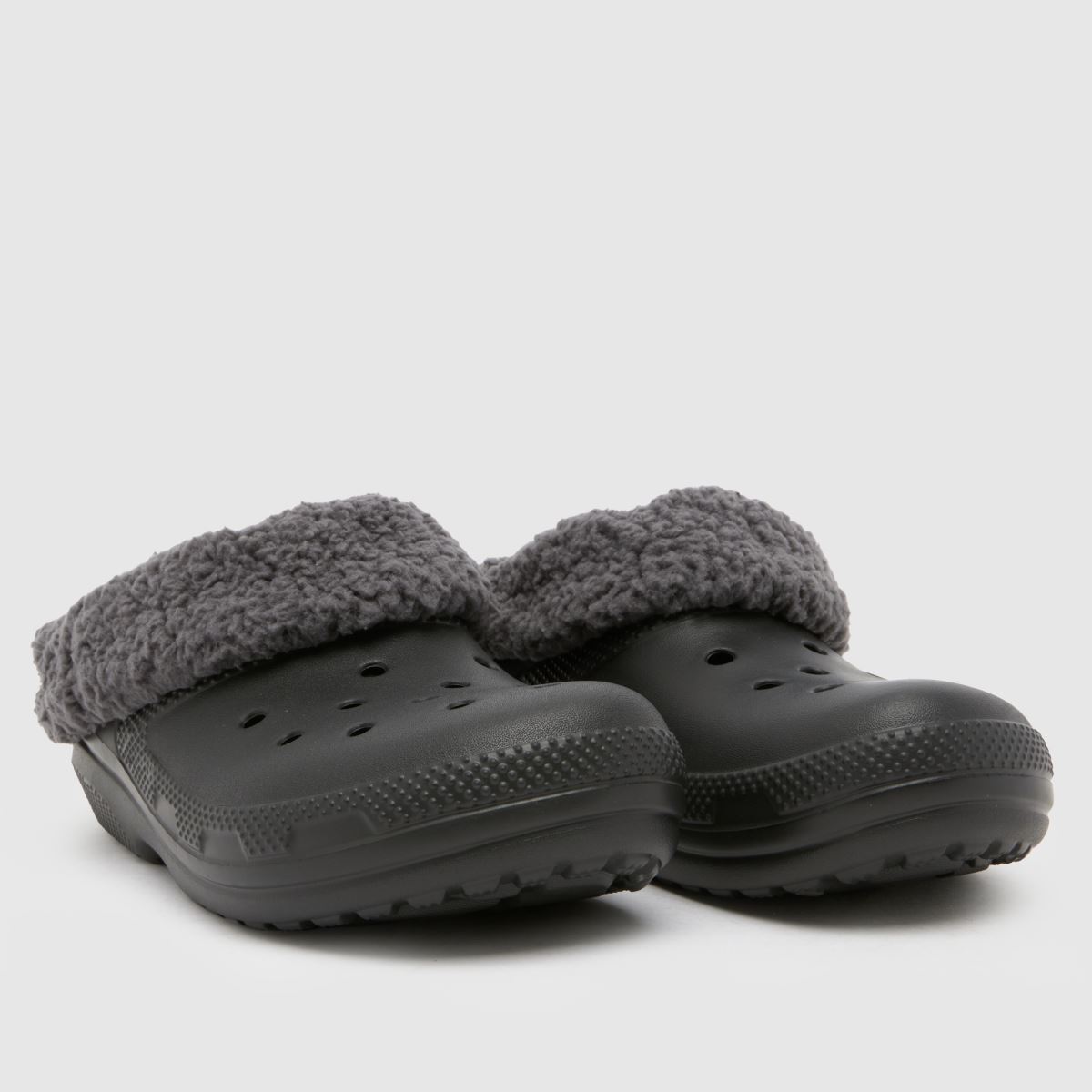 Crocs Blitzen bélelt klumpa szandál fekete színben