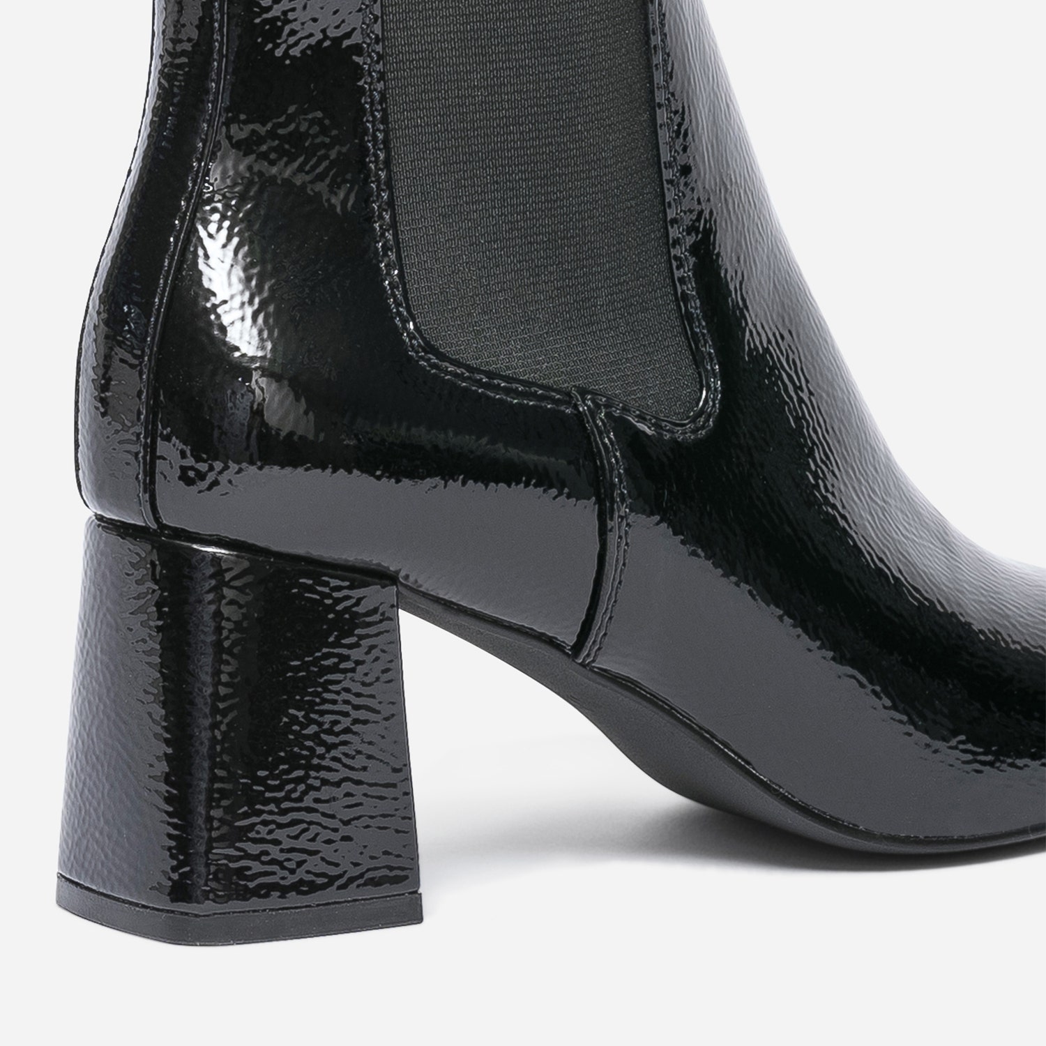 Chelsea boots noir verni à talon