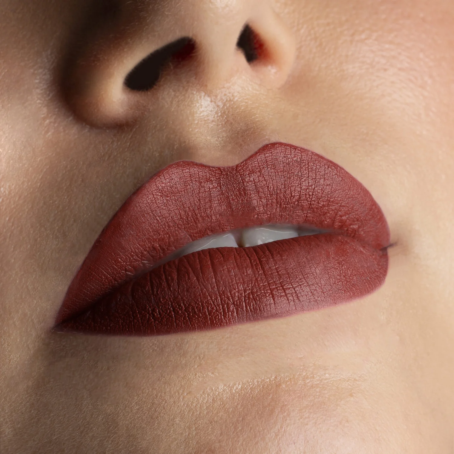 Sublimatte Lips - matný rúž, rúž