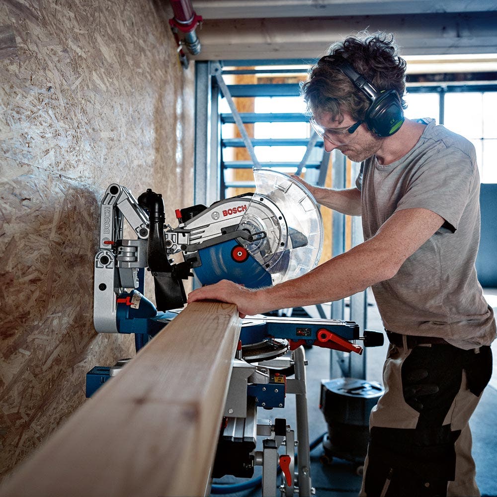 Piła ukosowa BOSCH 18V BITURBO Brushless 305mm Glide Compound Miter Saw Skin - GCM 18V-305 GCD