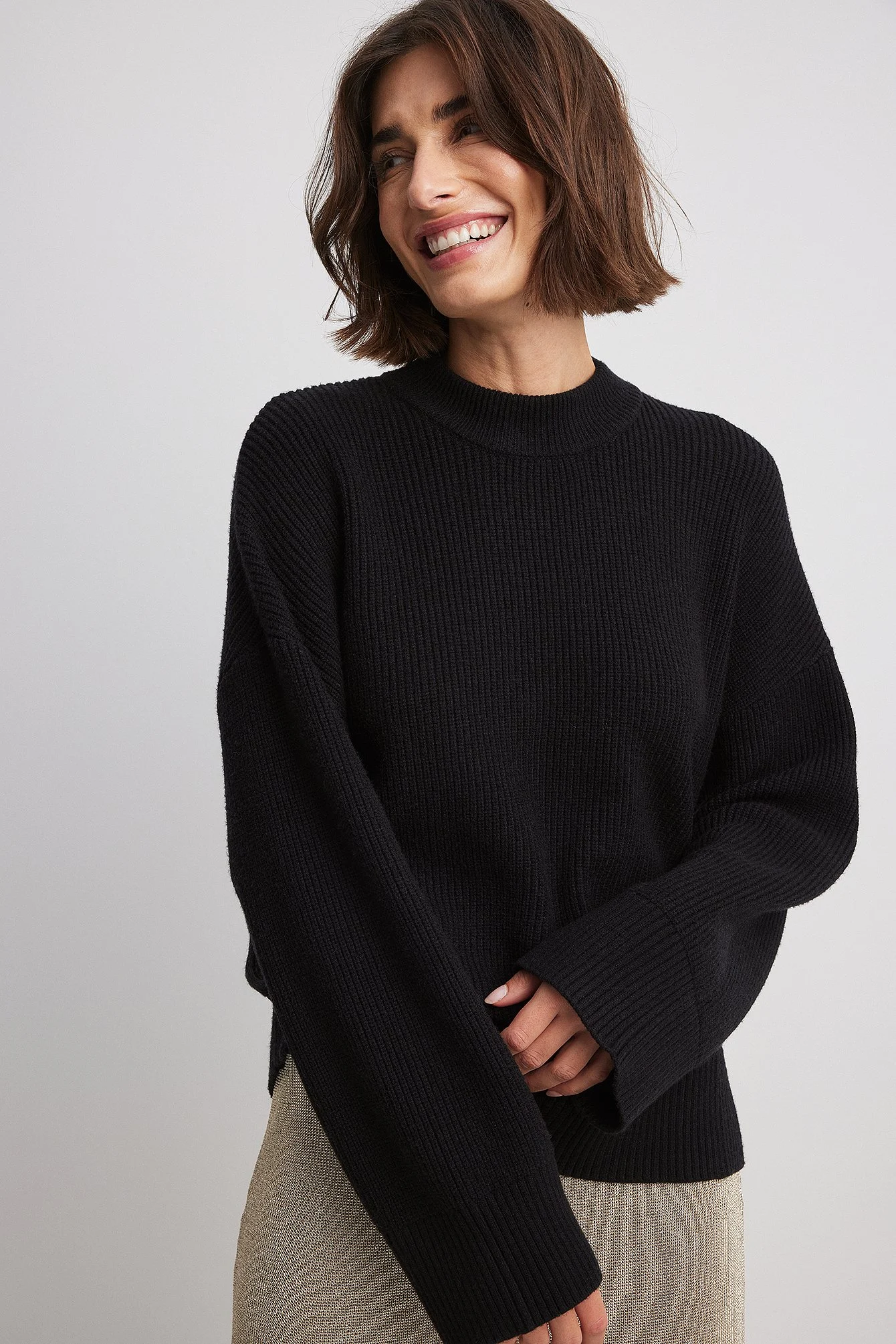 Rundhalsausschnitt Strickpullover