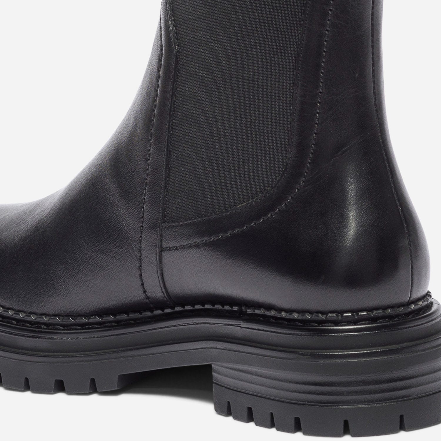 Chelsea boots TEXTO noir en cuir à semelle crantée