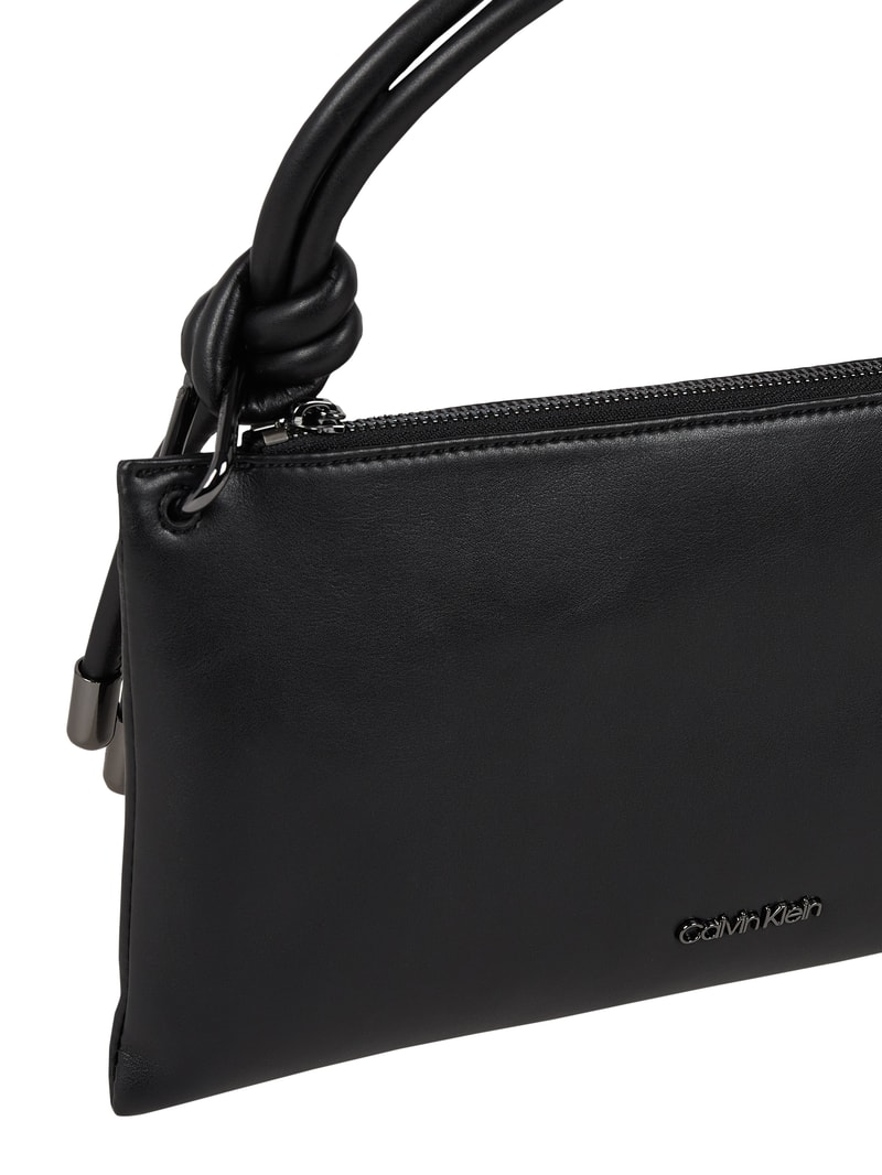 Clutch in Leder-Optik in schwarz