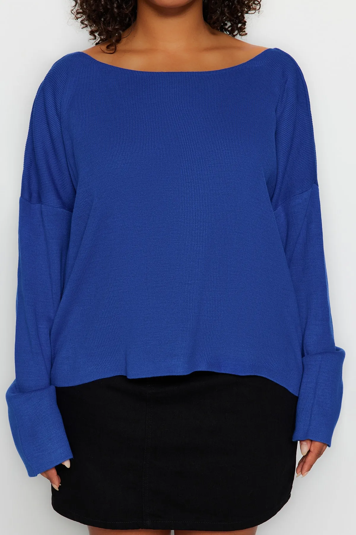Trendyol Curve  Saks Back Cross Band Detaillierter Strickpullover