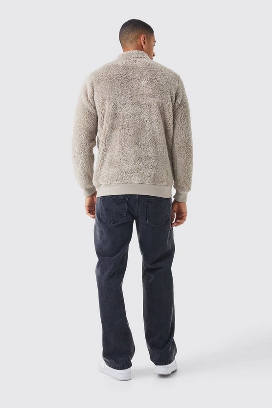 Borg-Sweatshirt mit Man-Stickerei und Trichterkragen