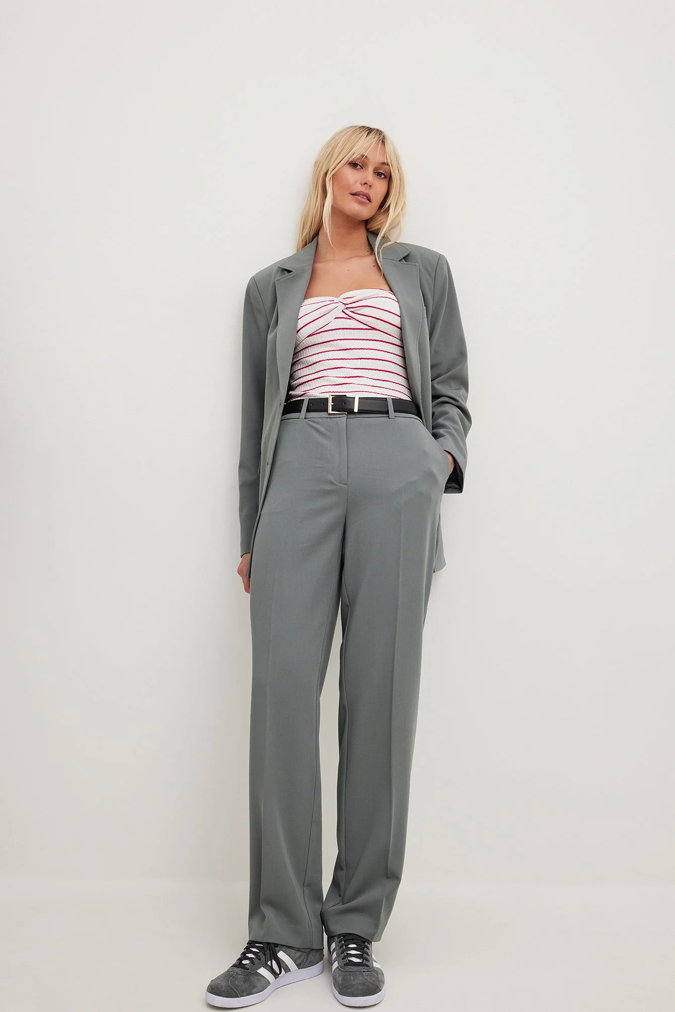 Anzughose mit mittlerer Taille und geradem Bein
