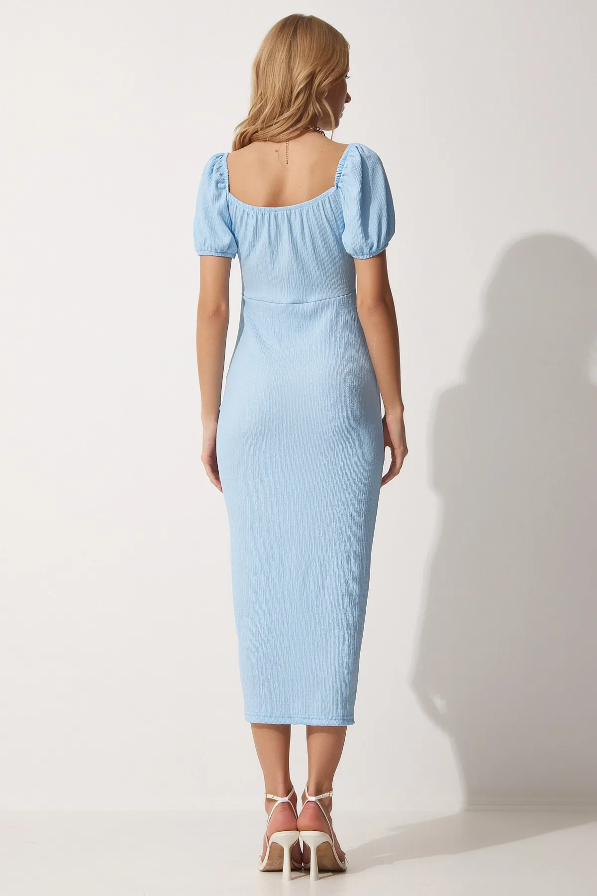 Happiness İstanbul  Himmelblaues gerafftes Saran-Sommerstrickkleid für Damen DD01202