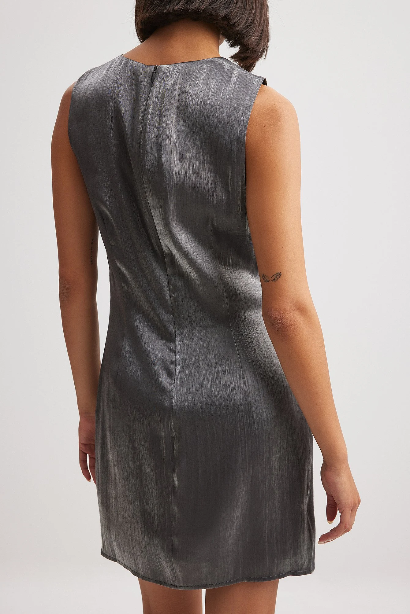 Minikleid im Metallic-Stil