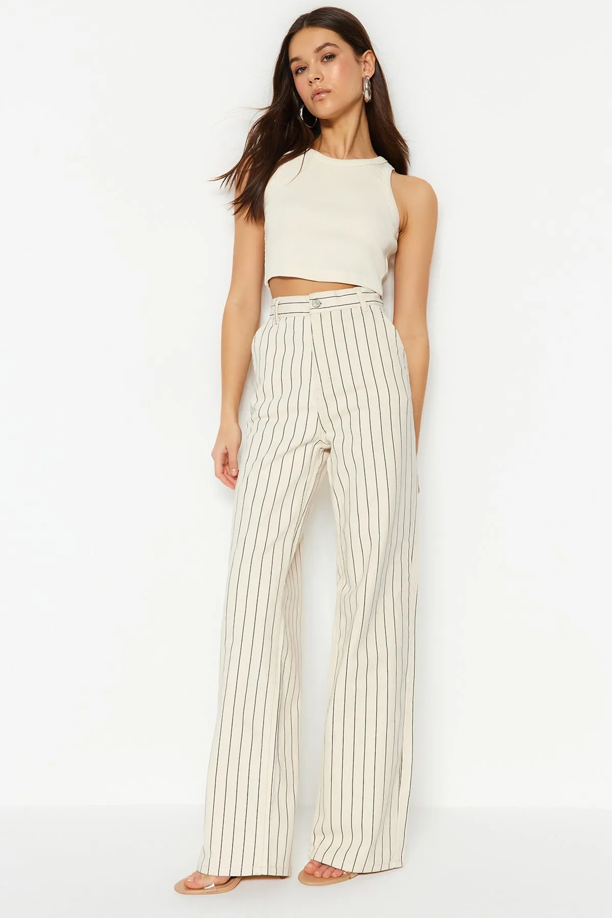 Trendyol Collection  Mehrfarbige, gestreifte Jeans mit hoher Taille und weitem Bein TWOSS23JE00247