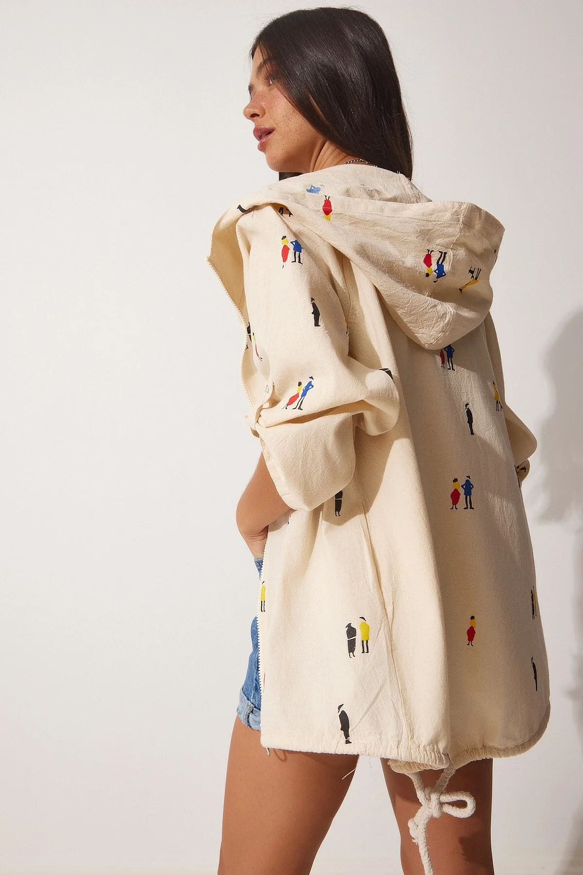 Happiness İstanbul  Cremefarbene bedruckte Jacke aus Rohleinen mit Kapuze für Damen SA00014