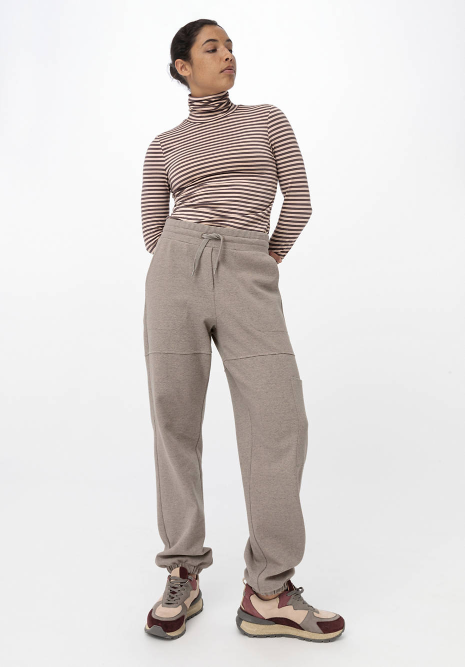 Hose cropped Betterrecycling aus Bio-Baumwolle
