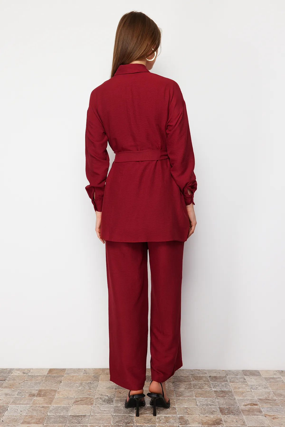 Trendyol Modest  Rotes gewebtes Oberteil- und Unterteil-Set TCTSS24US00061