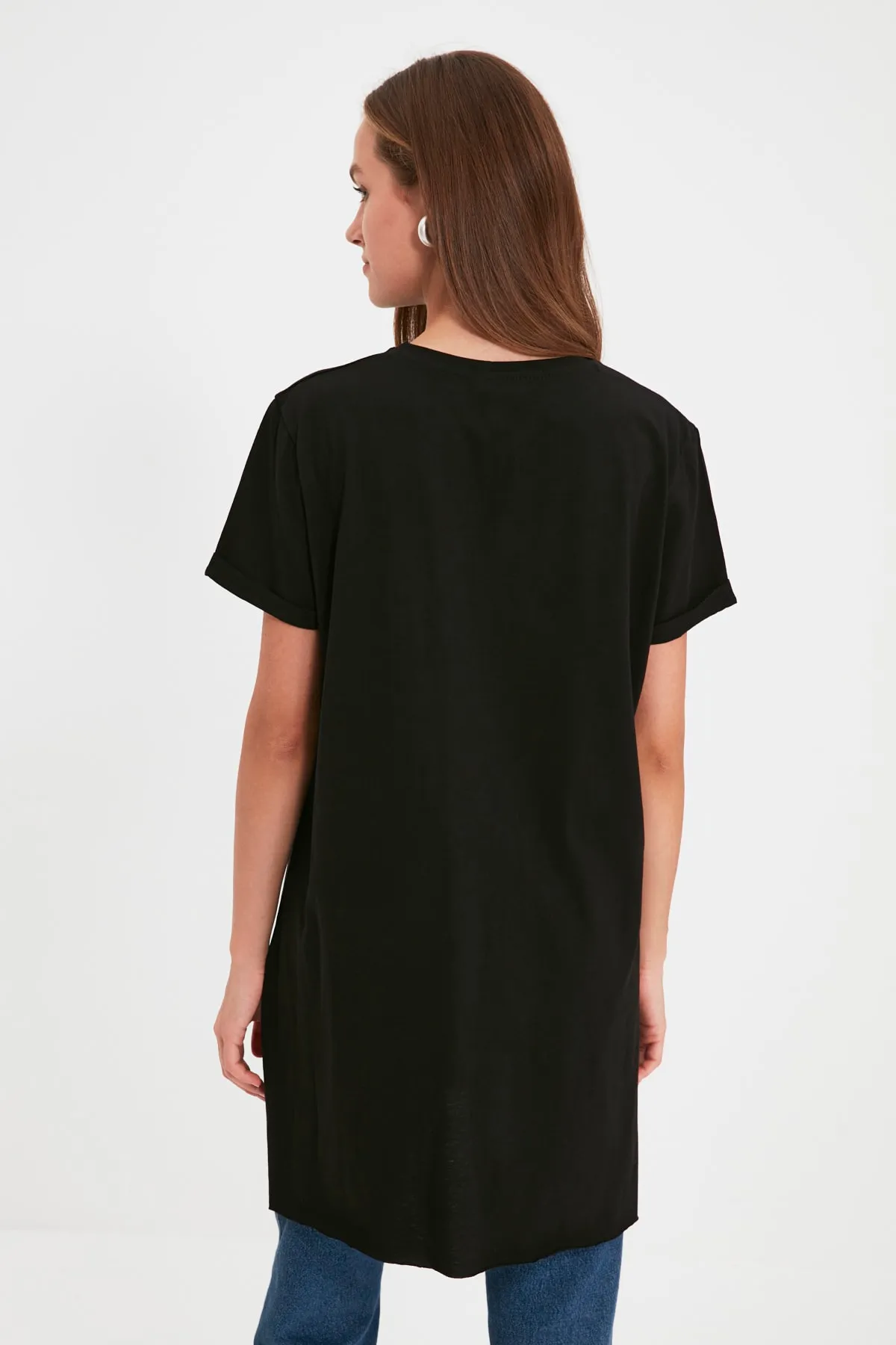 Trendyol Modest  Schwarz-weißes 2er-Pack kurzärmliges Basic-Strick-T-Shirt mit Schlitz und detailliertem Rundhalsausschnitt TCTSS21UK0009