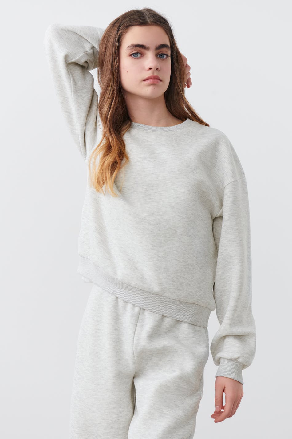 Y solid sweater