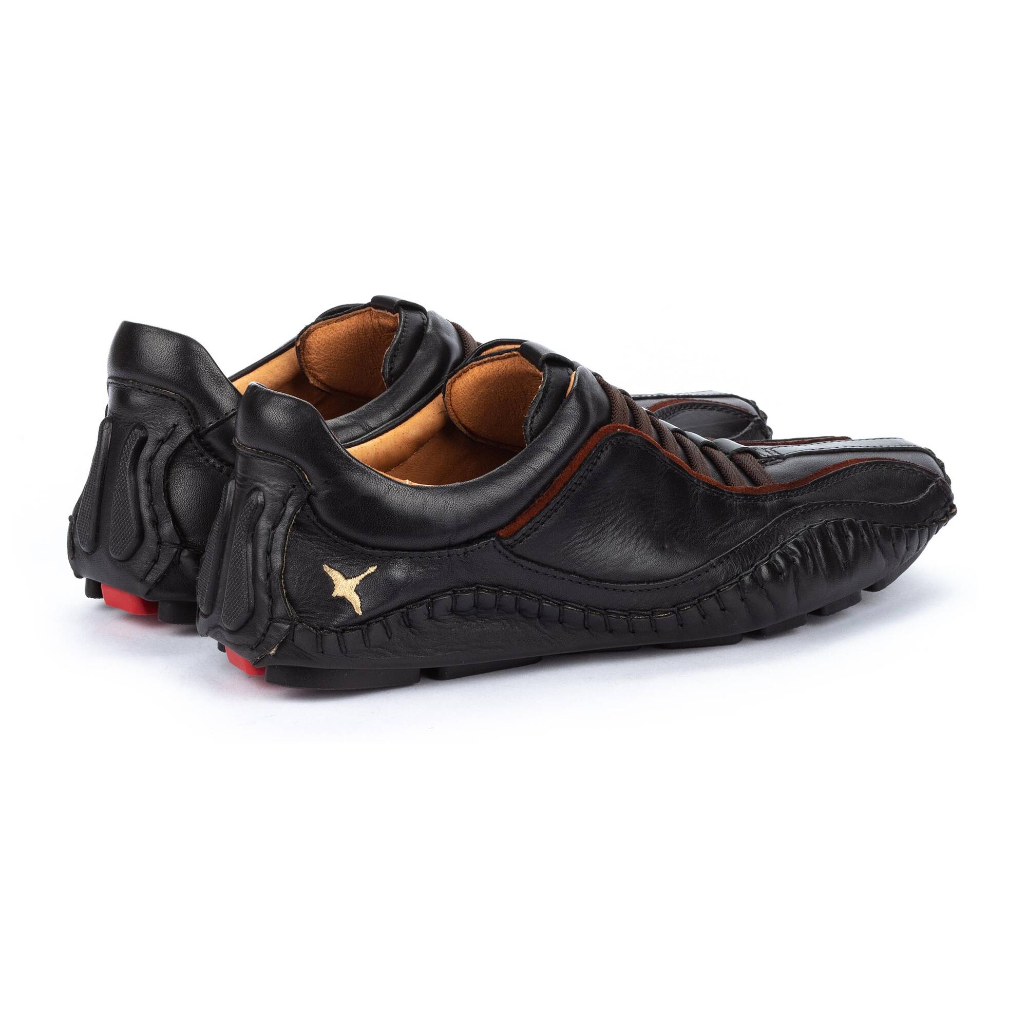 Buty sportowe męskie z gumką - CZARNE
