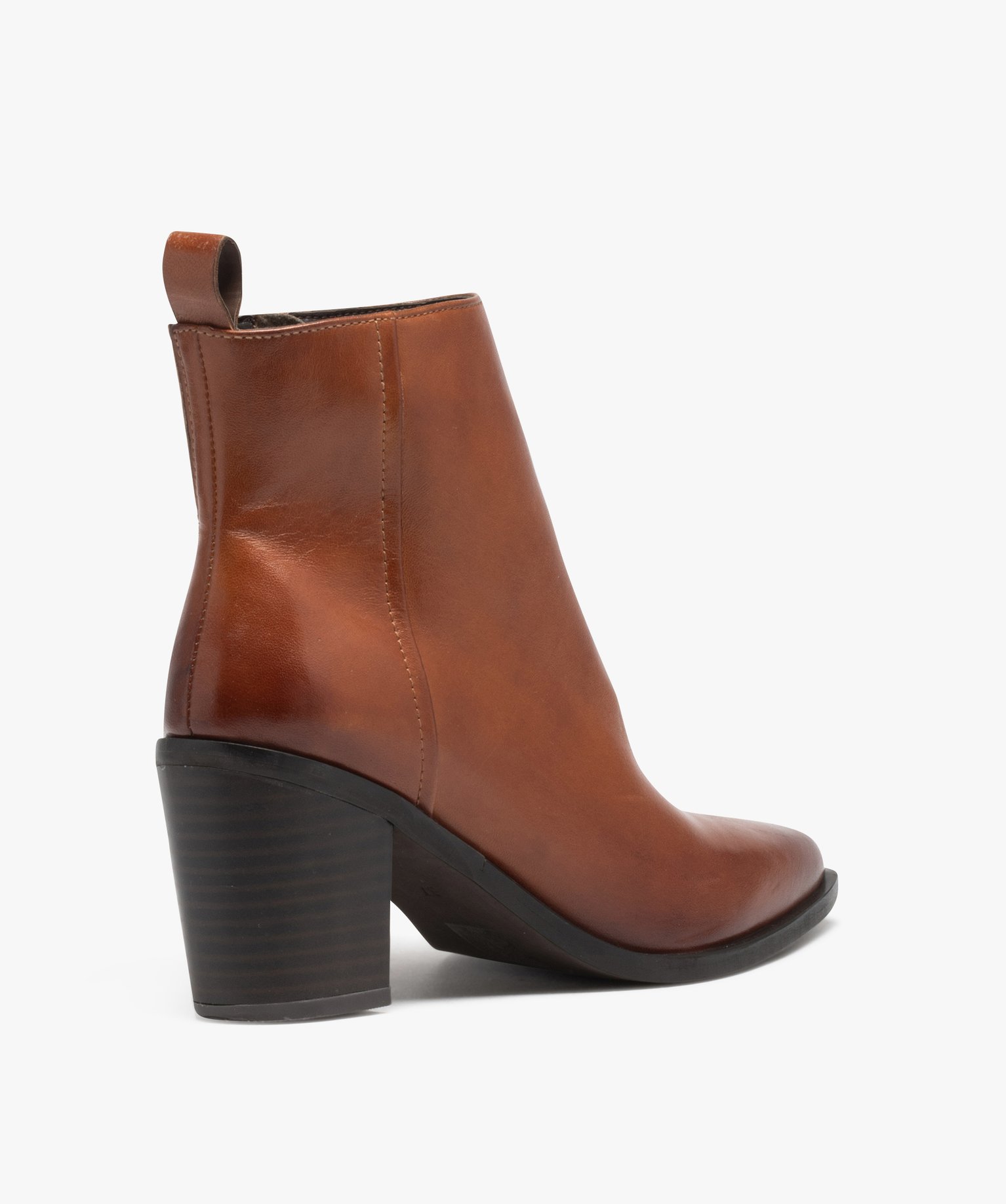 Boots femme en cuir uni à talon carré et bout pointu - Taneo camel | GEMO