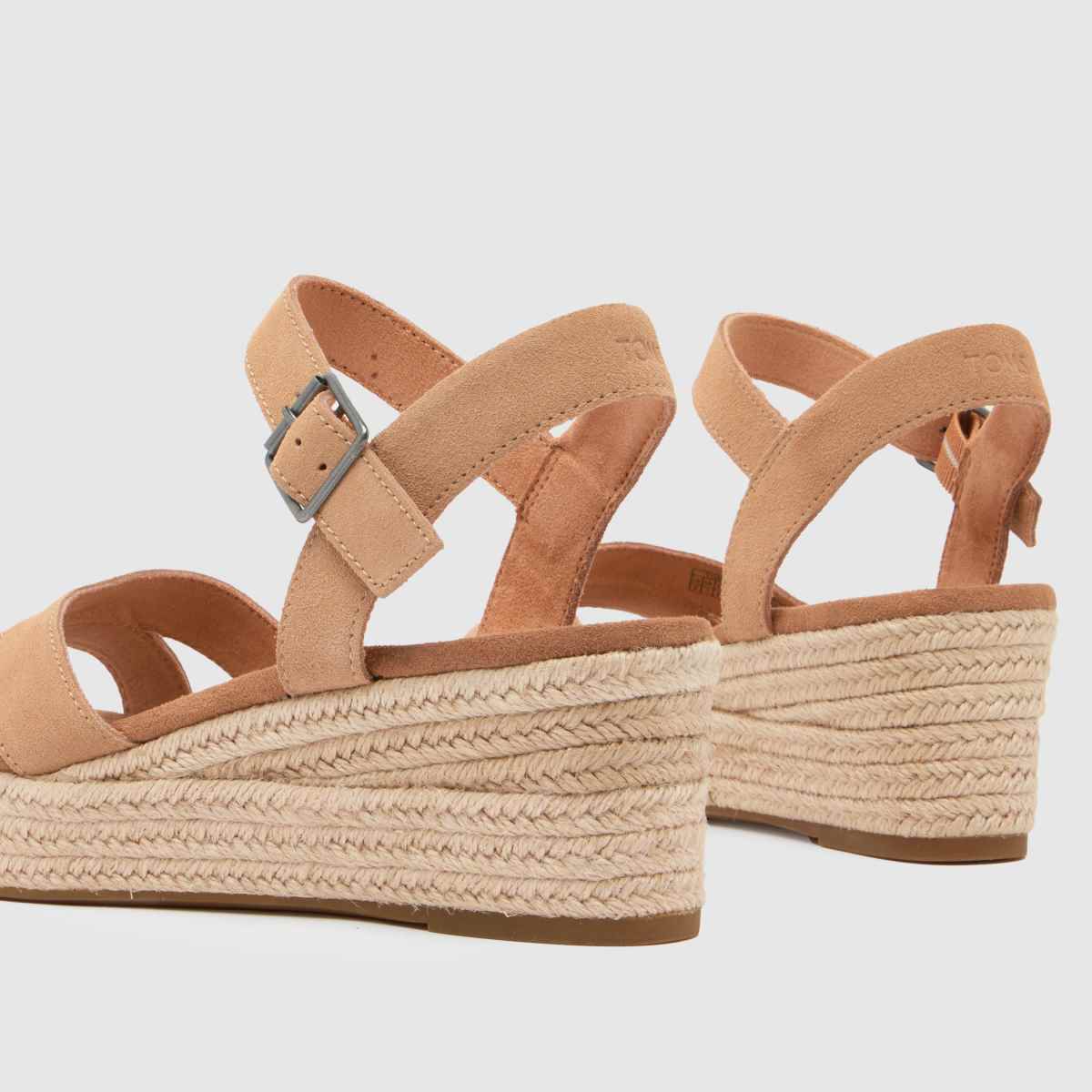 TOMS – Audrey – Beige sandaler med kilklack