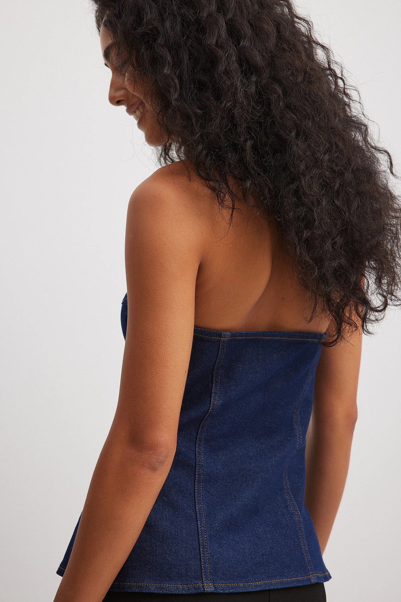 Jeanskorsett mit Cup-Detail