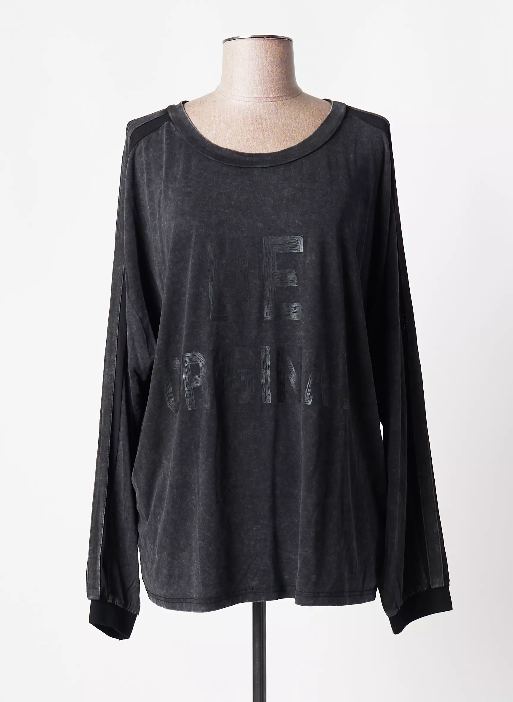 Nu Tshirts Femme couleur noir