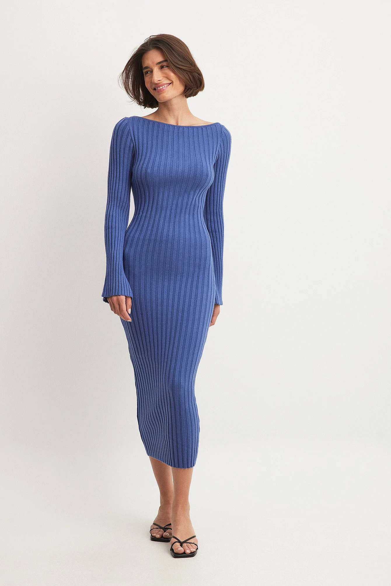 Wickel-Strickkleid mit Rückendetail