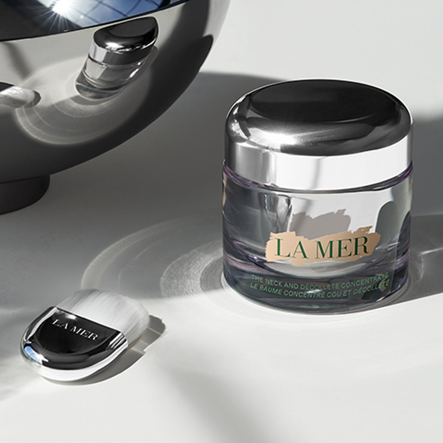 La Mer Le Baume Concentré Cou et Décolleté Baume Anti-Âge Cou et Décolleté