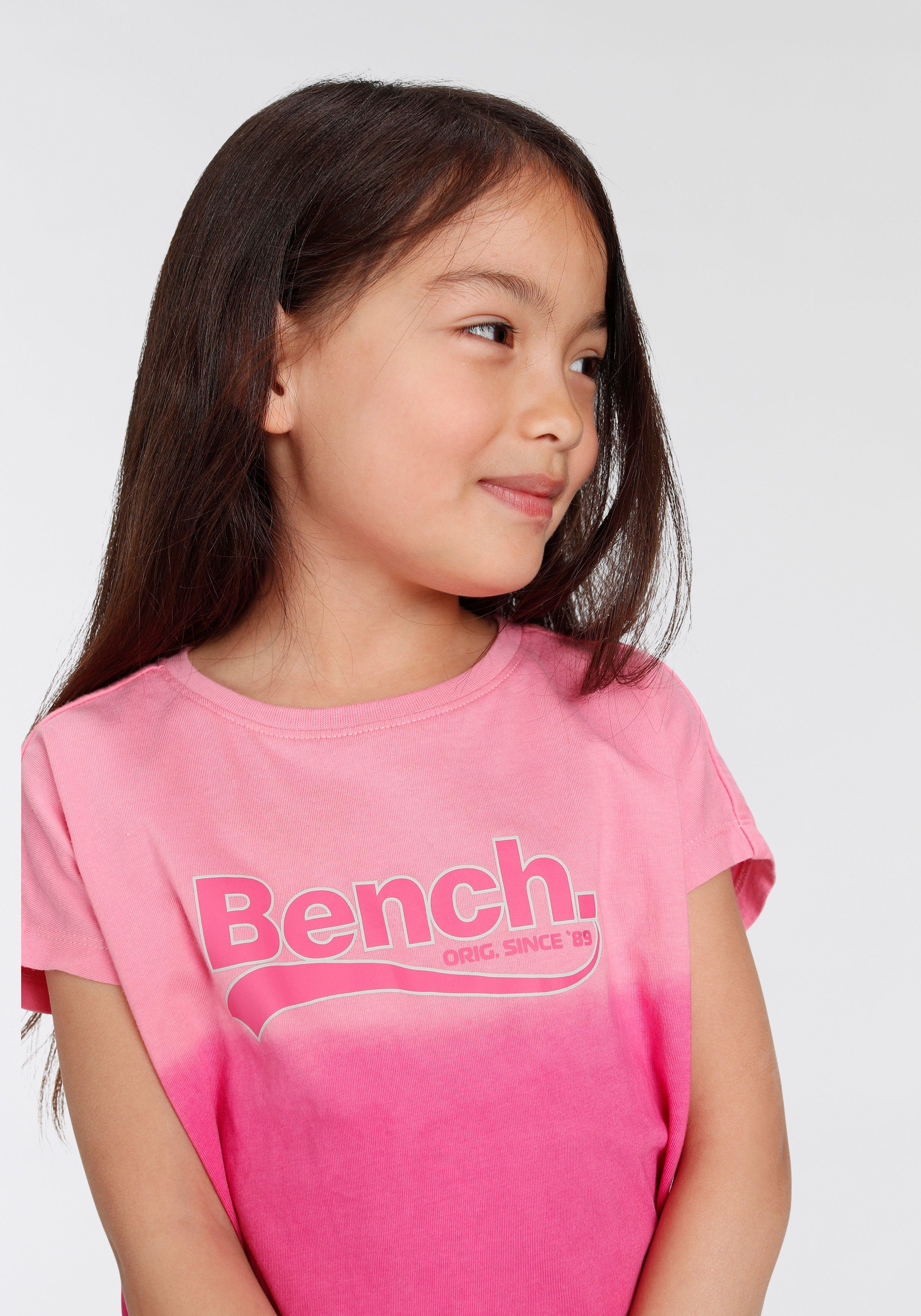Bench. Fledermausshirt mit Gummizug am Saum