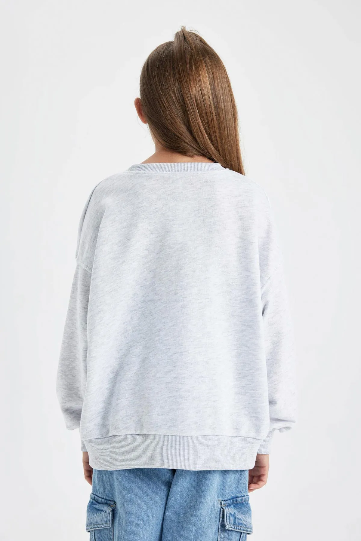 DeFacto  Mädchen-Sweatshirt mit Rundhalsausschnitt in Oversize-Passform B0954a823au